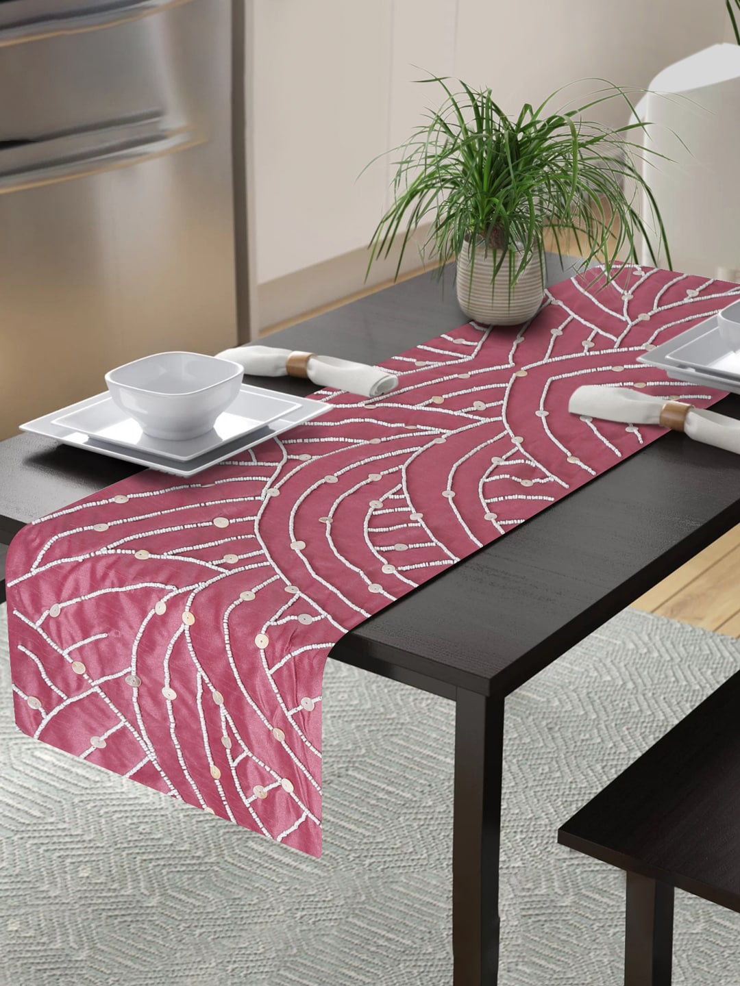 

Alina decor Pink Embroidered Rectangular Table Runner