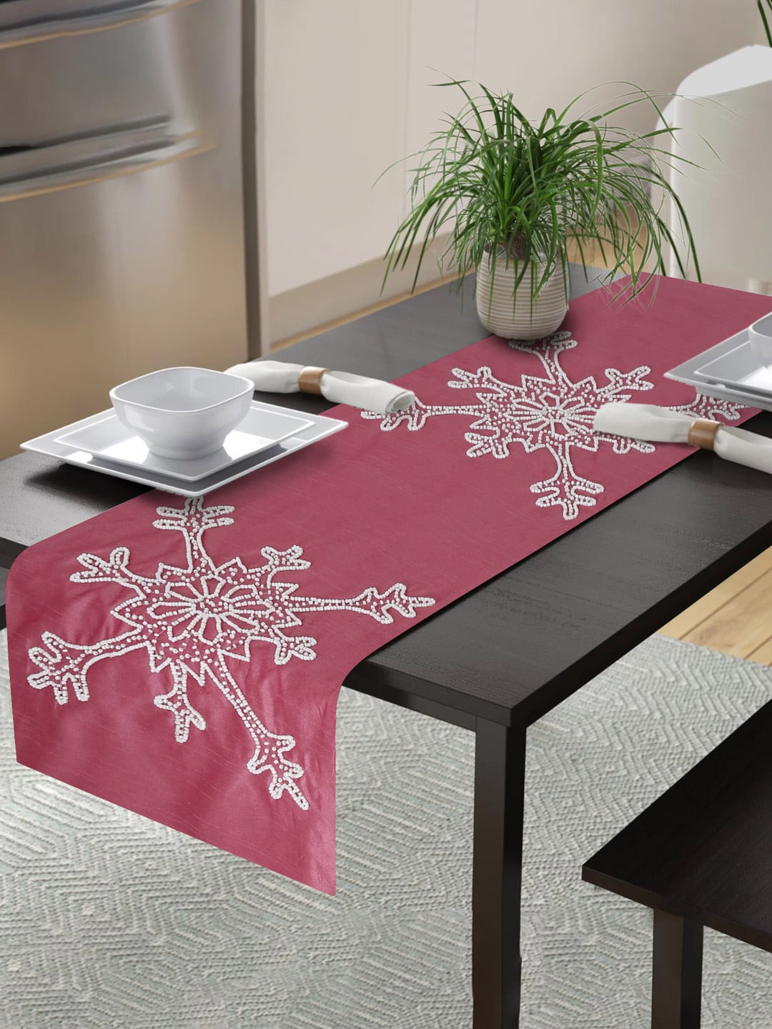 

Alina decor Pink & White Embroidered Table Runners