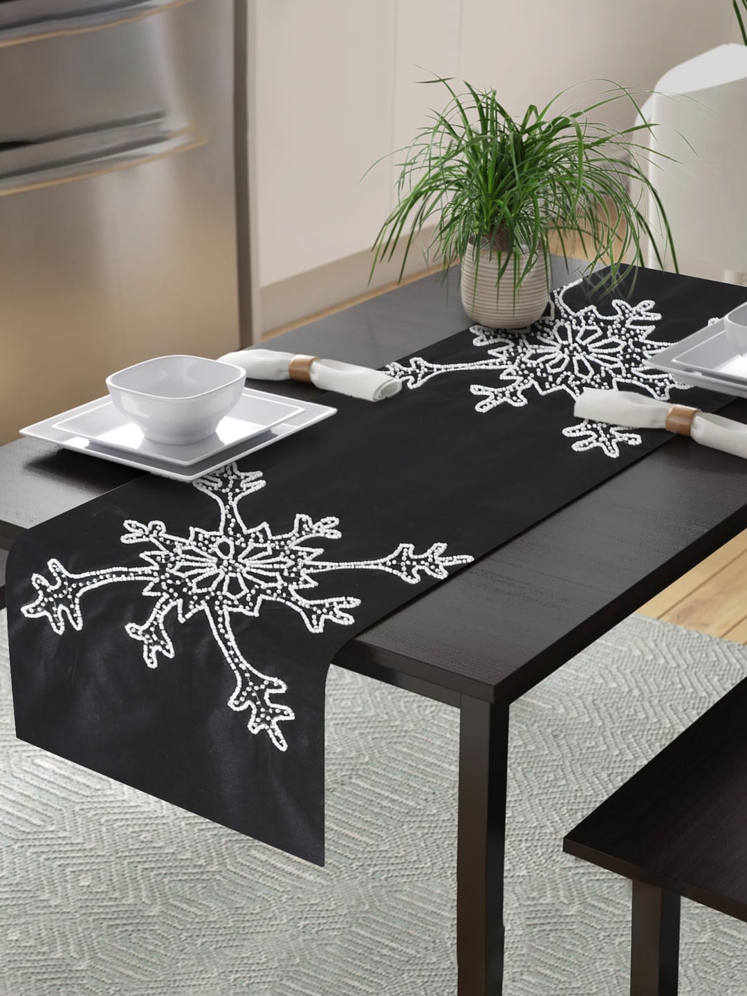 

Alina decor Black & White Embroidered 6-Seater Table Runner
