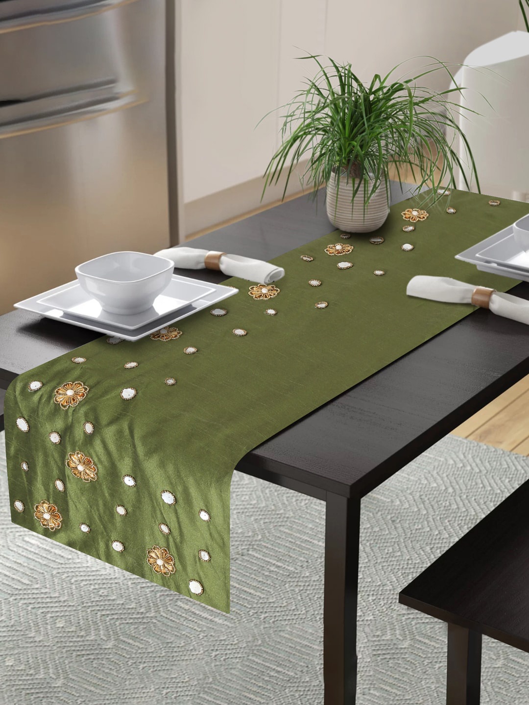 

Alina decor Green & White Embroidered 6-Seater Table Runner