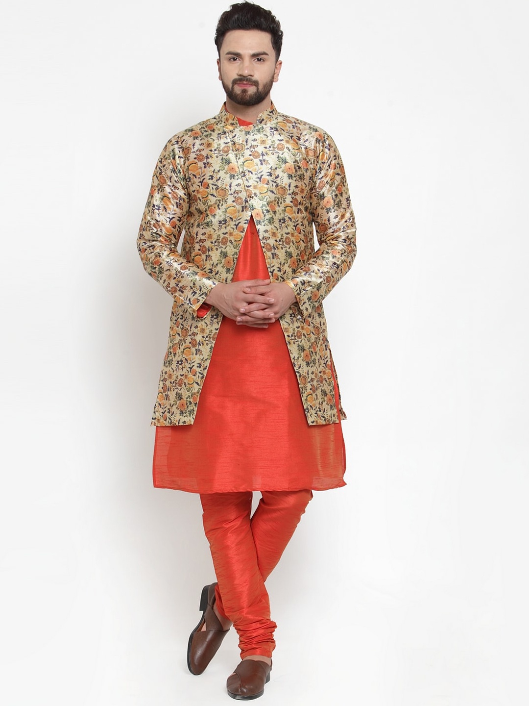 

Kaifoo Men Red Solid Silk Blend Kurta with Churidar & Jacket