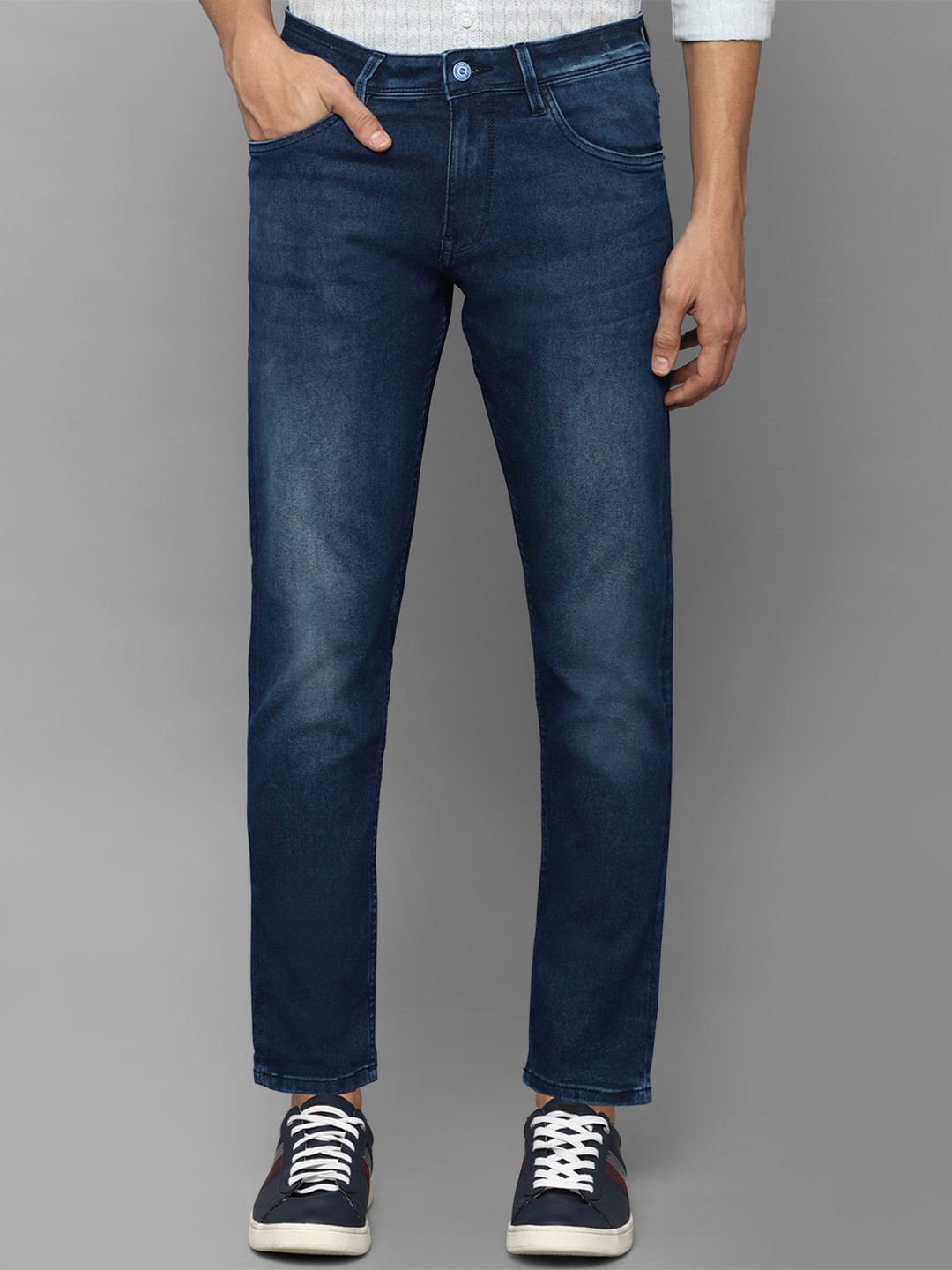 

Allen Solly Men Navy Blue Slim Fit Light Fade Jeans