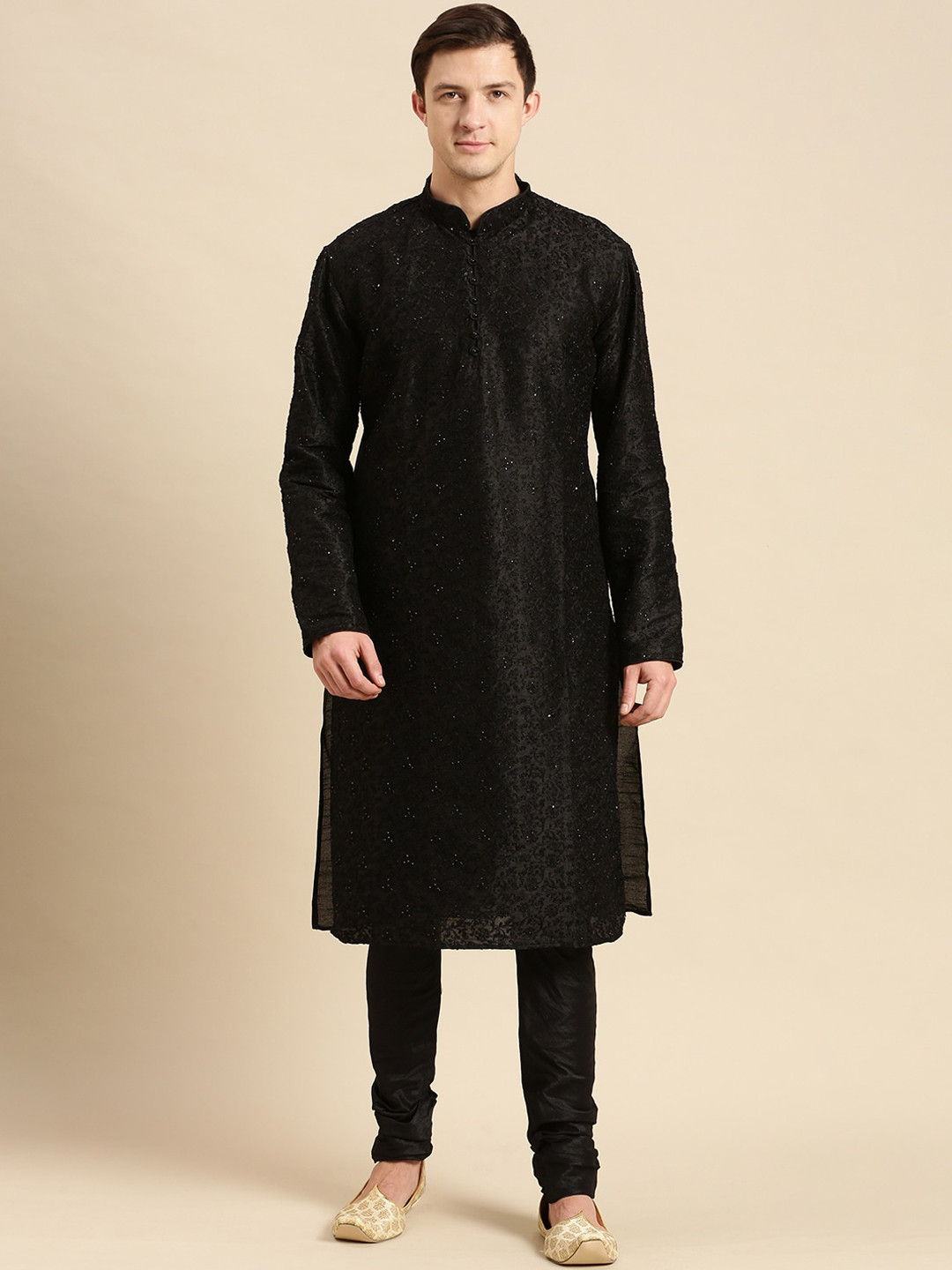 

Sanwara Men Black Floral Embroidered Kurta with Churidar
