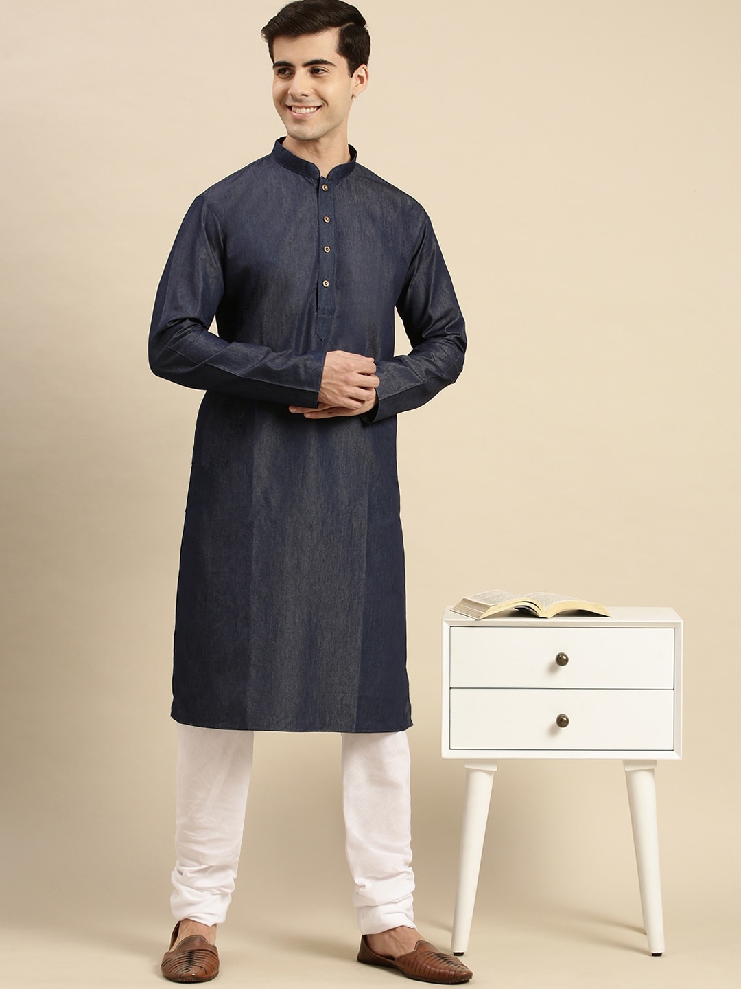 

Sanwara Men Blue Pure Cotton Kurta with Churidar