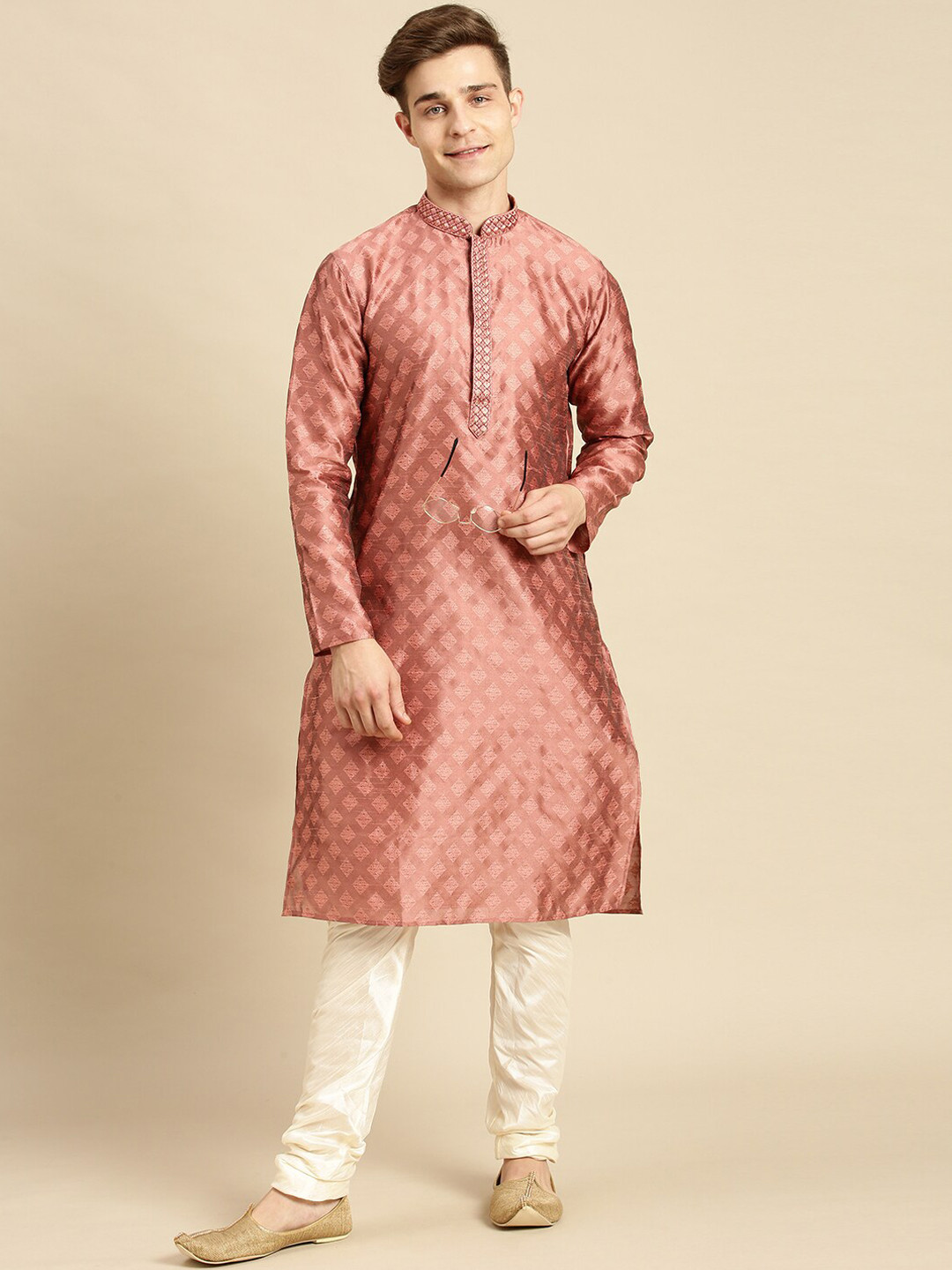 

Sanwara Men Rust Thread Work Kurta with Pyjamas