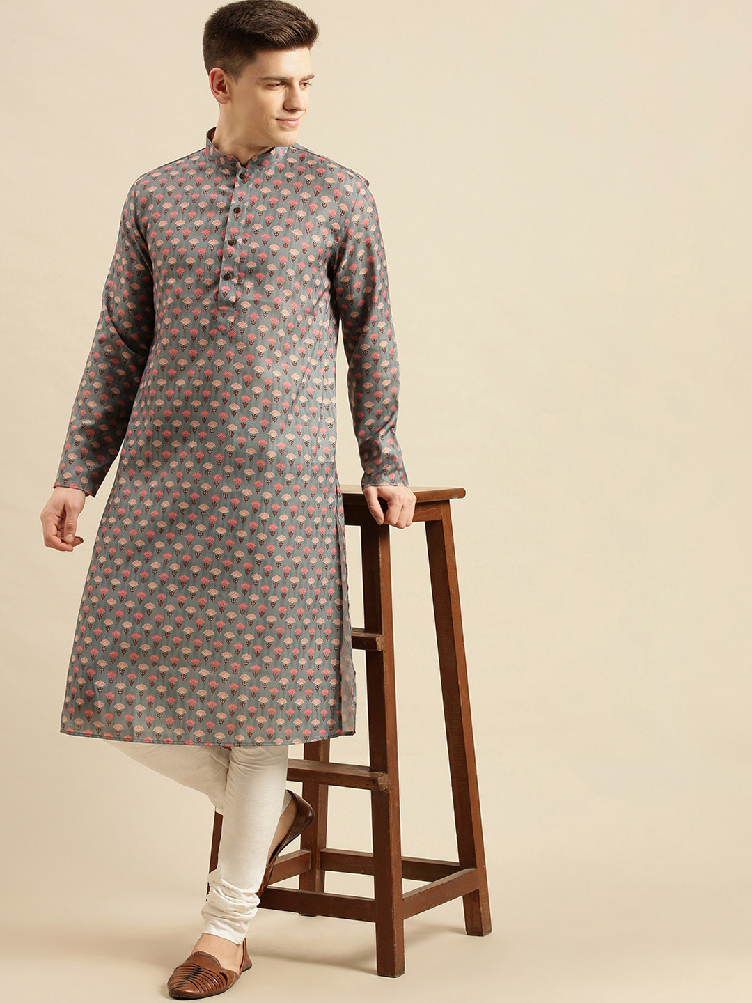 

Sanwara Men Green Floral Printed Pure Cotton Kurta with Churidar