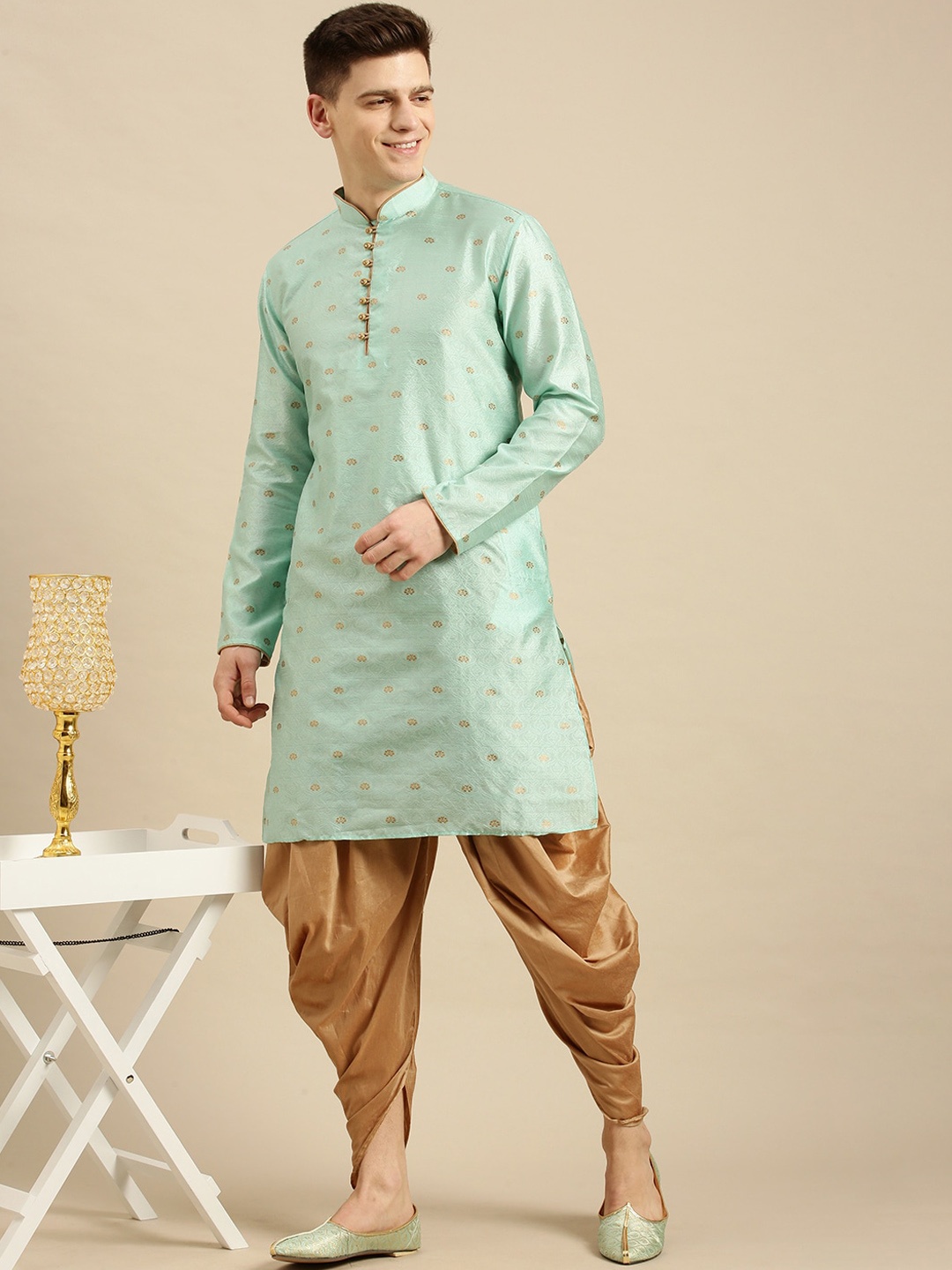 

Sanwara Men Green Ethnic Motifs Woven Jacquard Kurti with Dhoti Pants