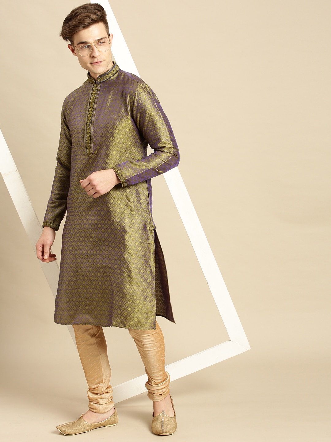 

Sanwara Men Green Woven Jacquard Kurta with Churidar