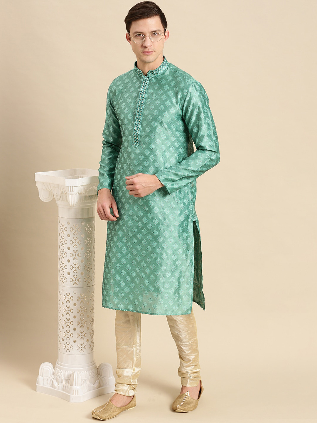 

Sanwara Men Green Kurta with Churidar