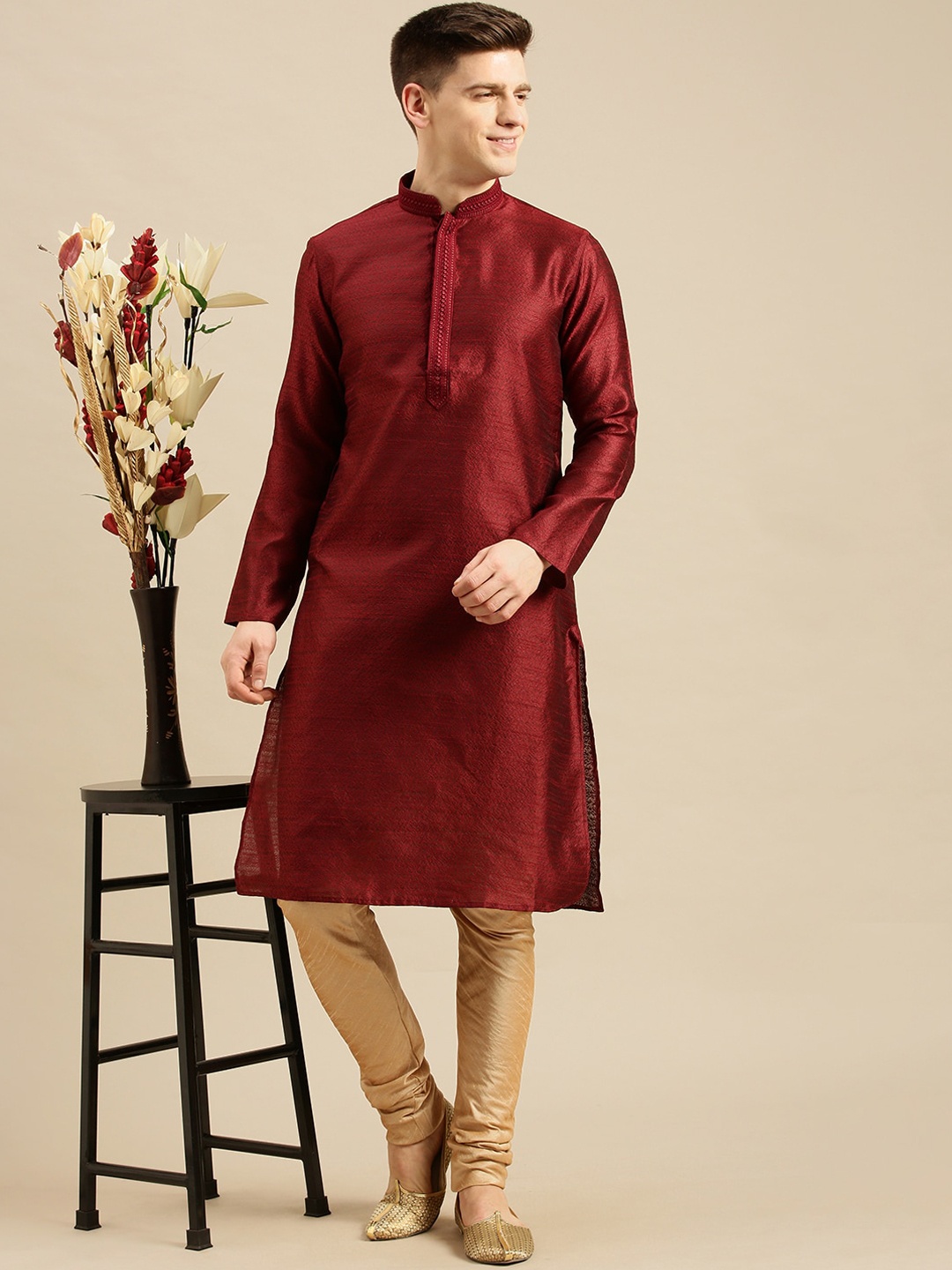 

Sanwara Men Maroon Ethnic Motifs Woven Jacquard Kurta with Churidar