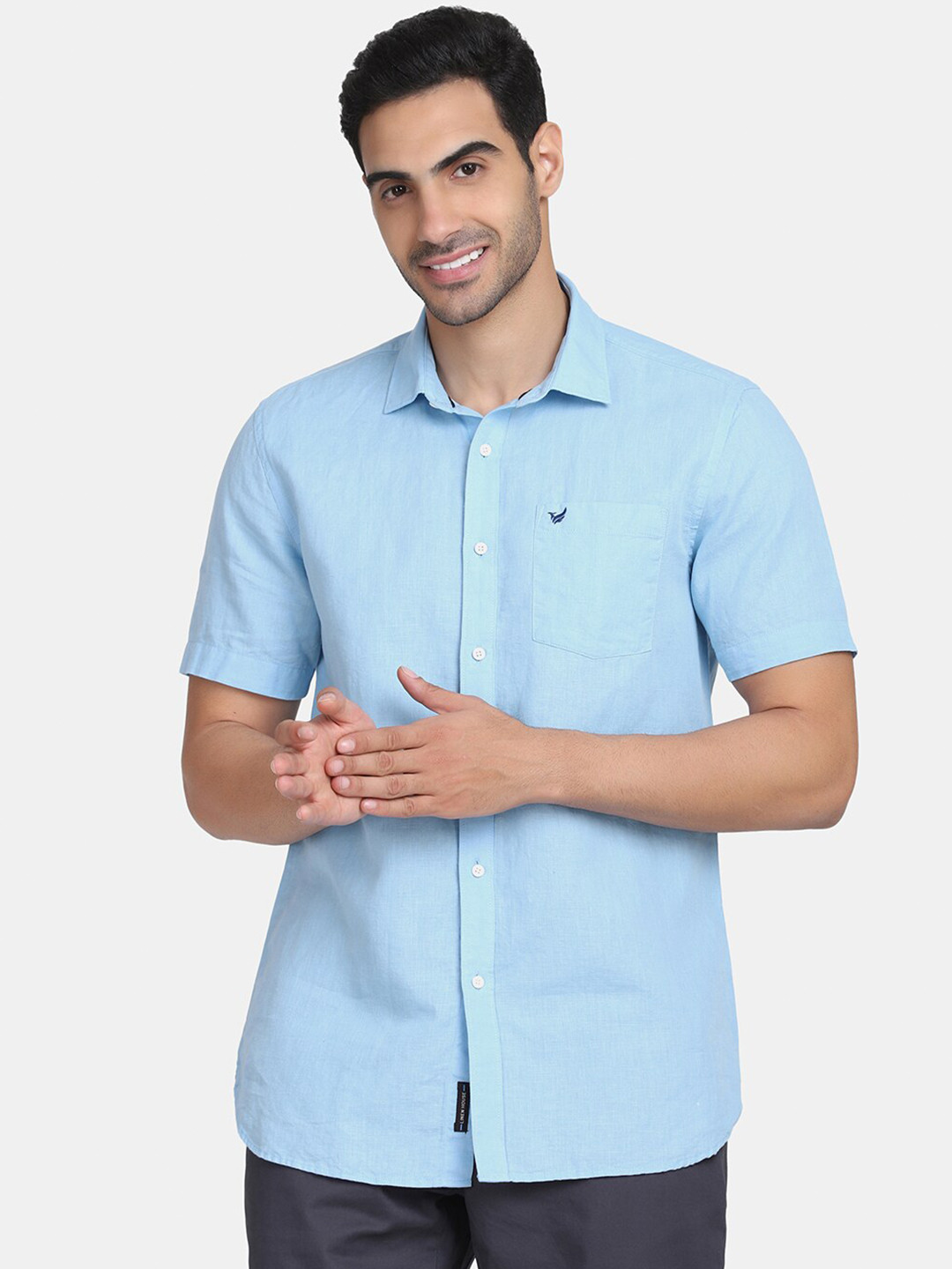 

Blackberrys Men Blue Solid Slim Fit Cotton Casual Shirt
