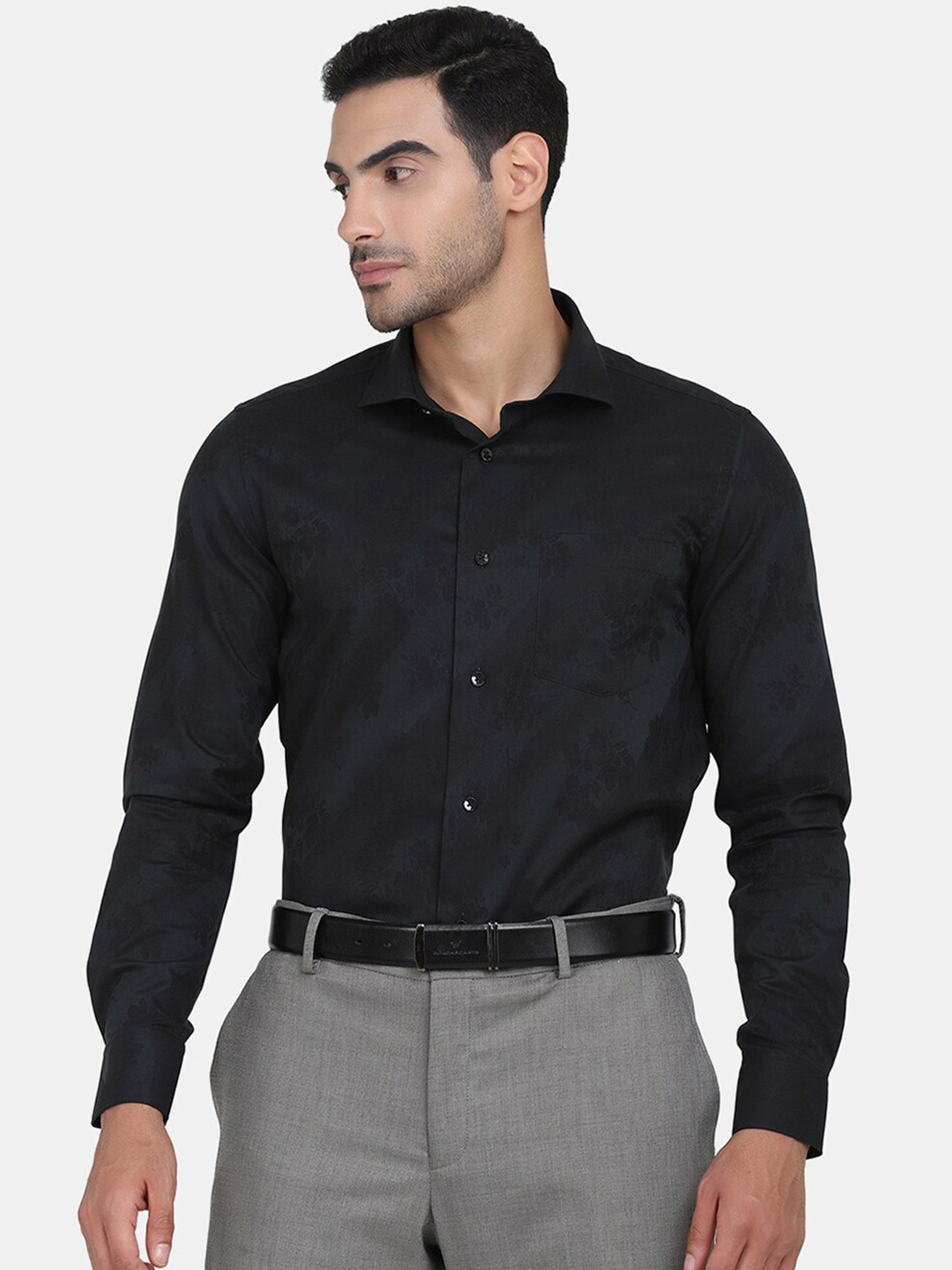 

Blackberrys Men Black Slim Fit Floral Printed Semiformal Shirt
