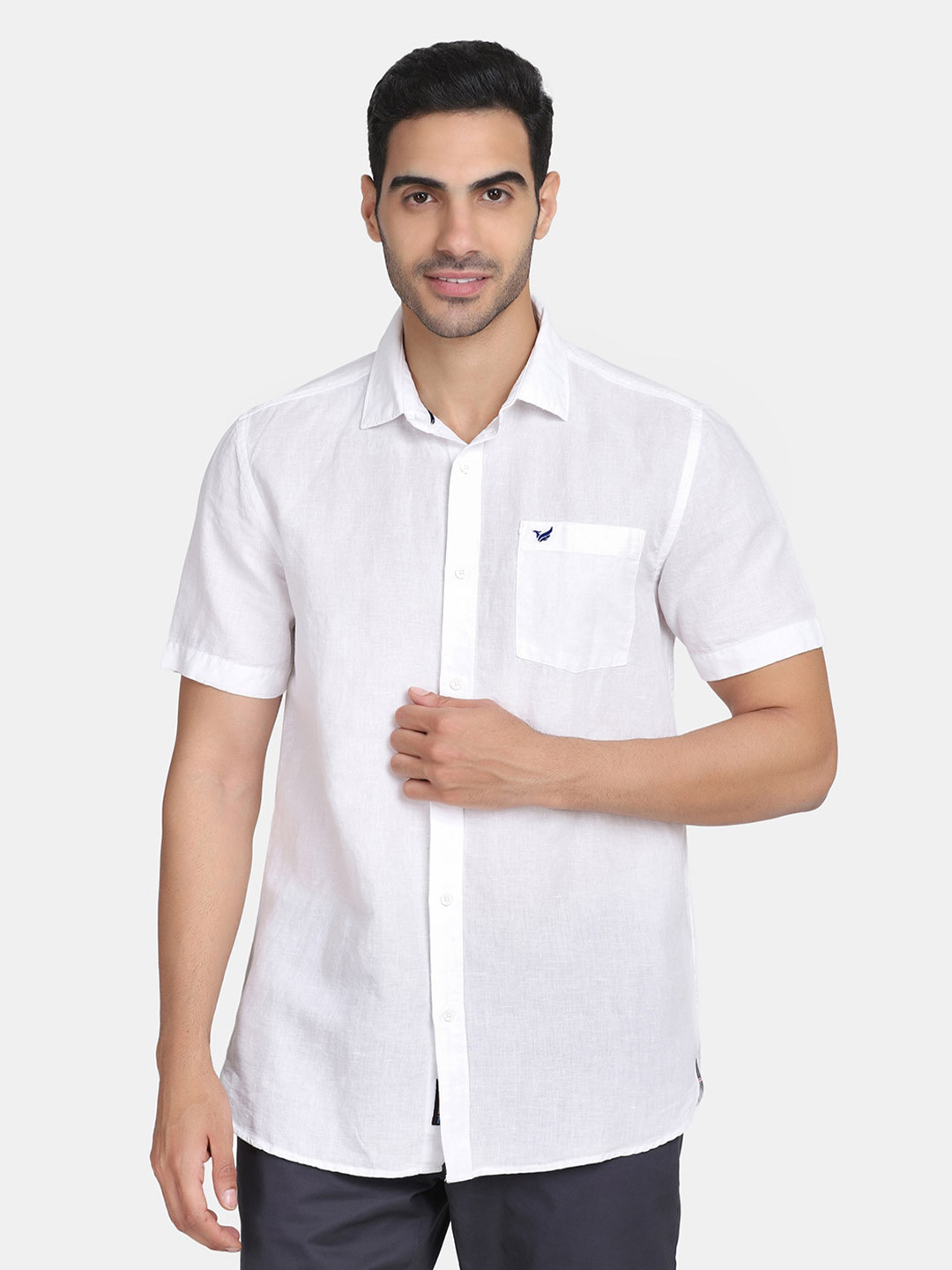

Blackberrys Men White Slim Fit Cotton Casual Shirt