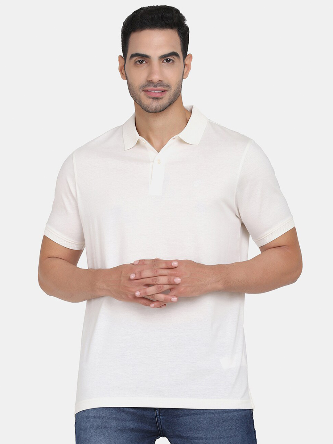

Blackberrys Men Off White Polo Collar Slim Fit T-shirt