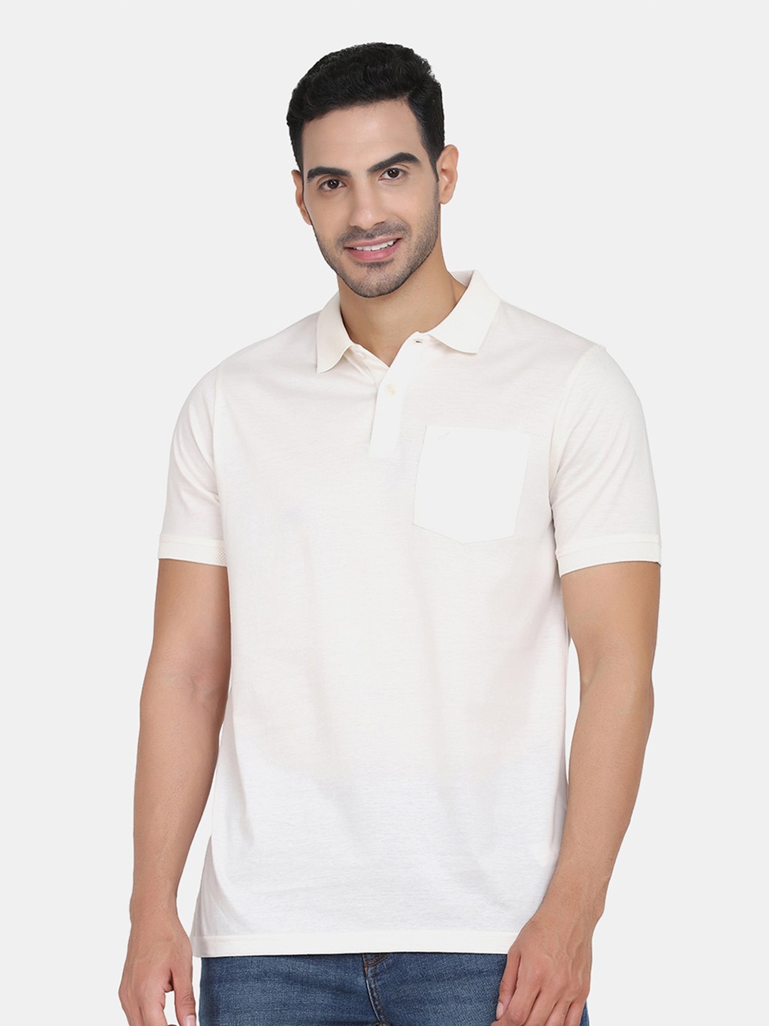

Blackberrys Men Off White Solid Polo Collar Slim Fit Cotton T-shirt