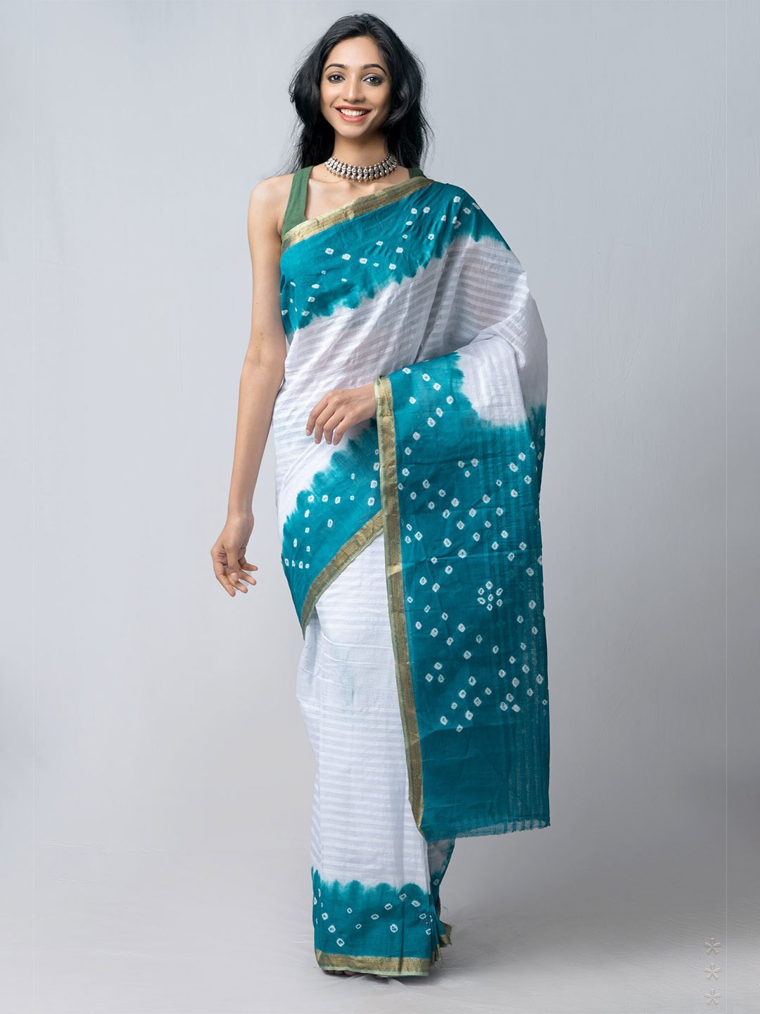 

Unnati Silks White & Blue Tie and Dye Pure Cotton Bandhani Saree