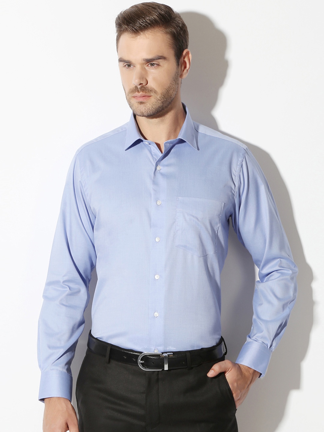 

Van Heusen Men Blue Slim Fit Solid Formal Shirt