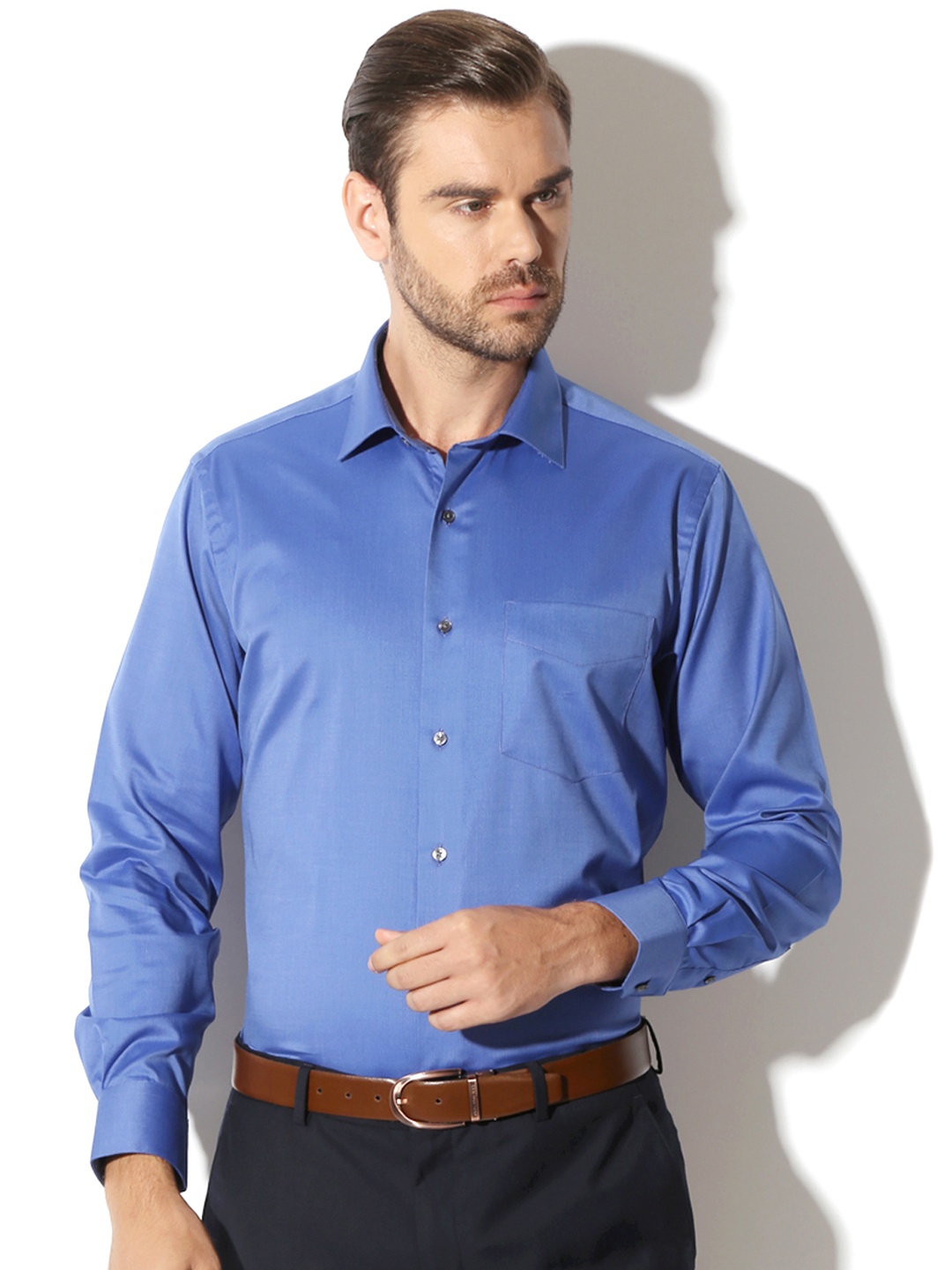 

Van Heusen Men Blue Slim Fit Solid Formal Shirt
