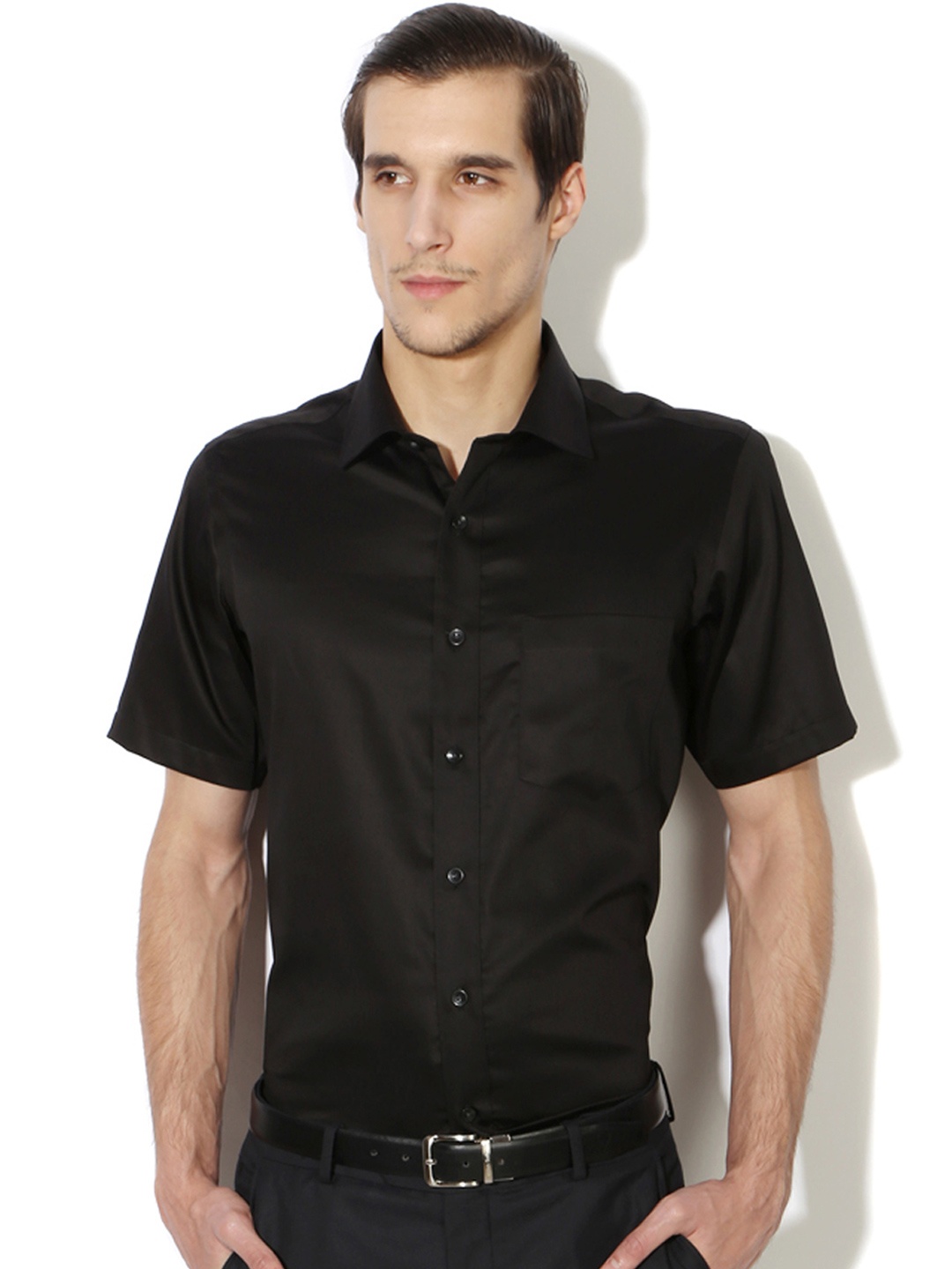 

Van Heusen Men Black Slim Fit Formal Shirt