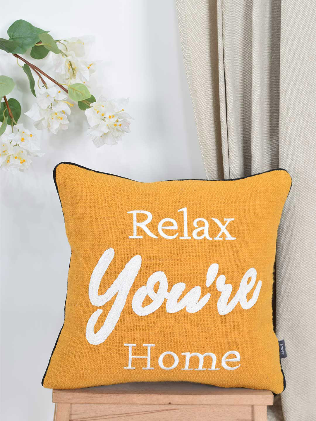

BLANC9 Yellow & White Geometric Square Cushion Covers