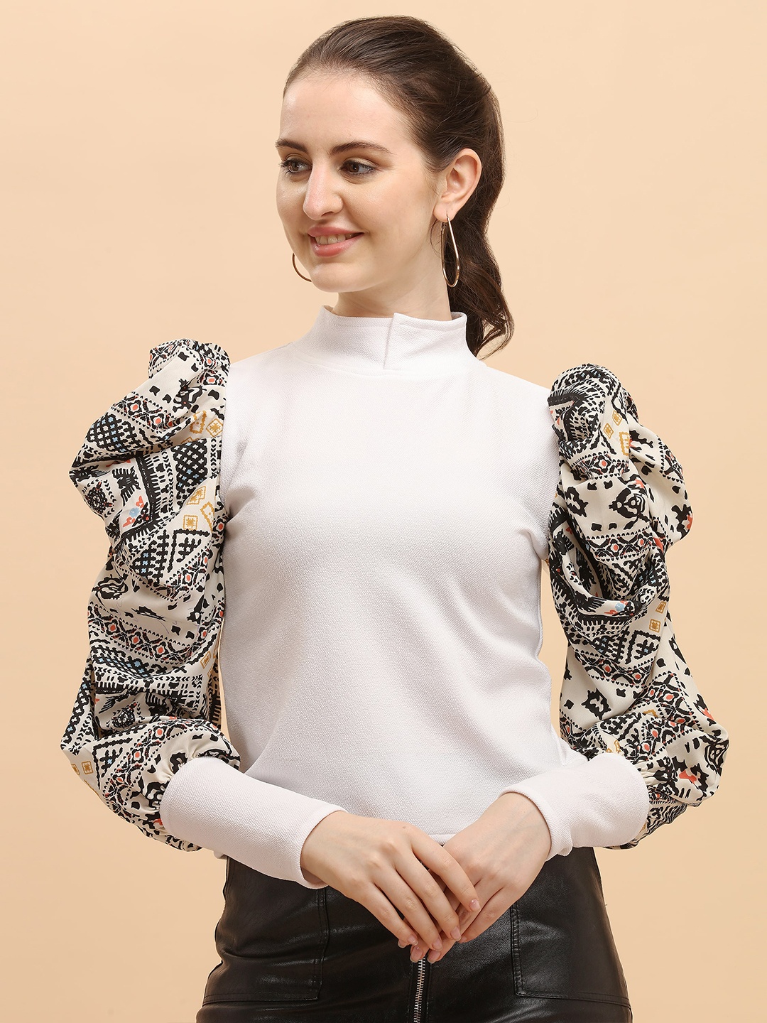 

Paralians White Ethnic Motifs Printed Puff Sleeve Top