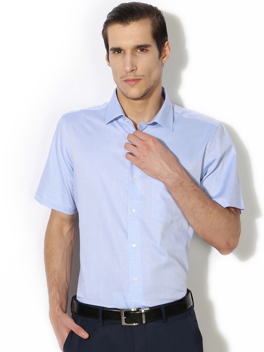 

Van Heusen Men Blue Slim Fit Formal Shirt