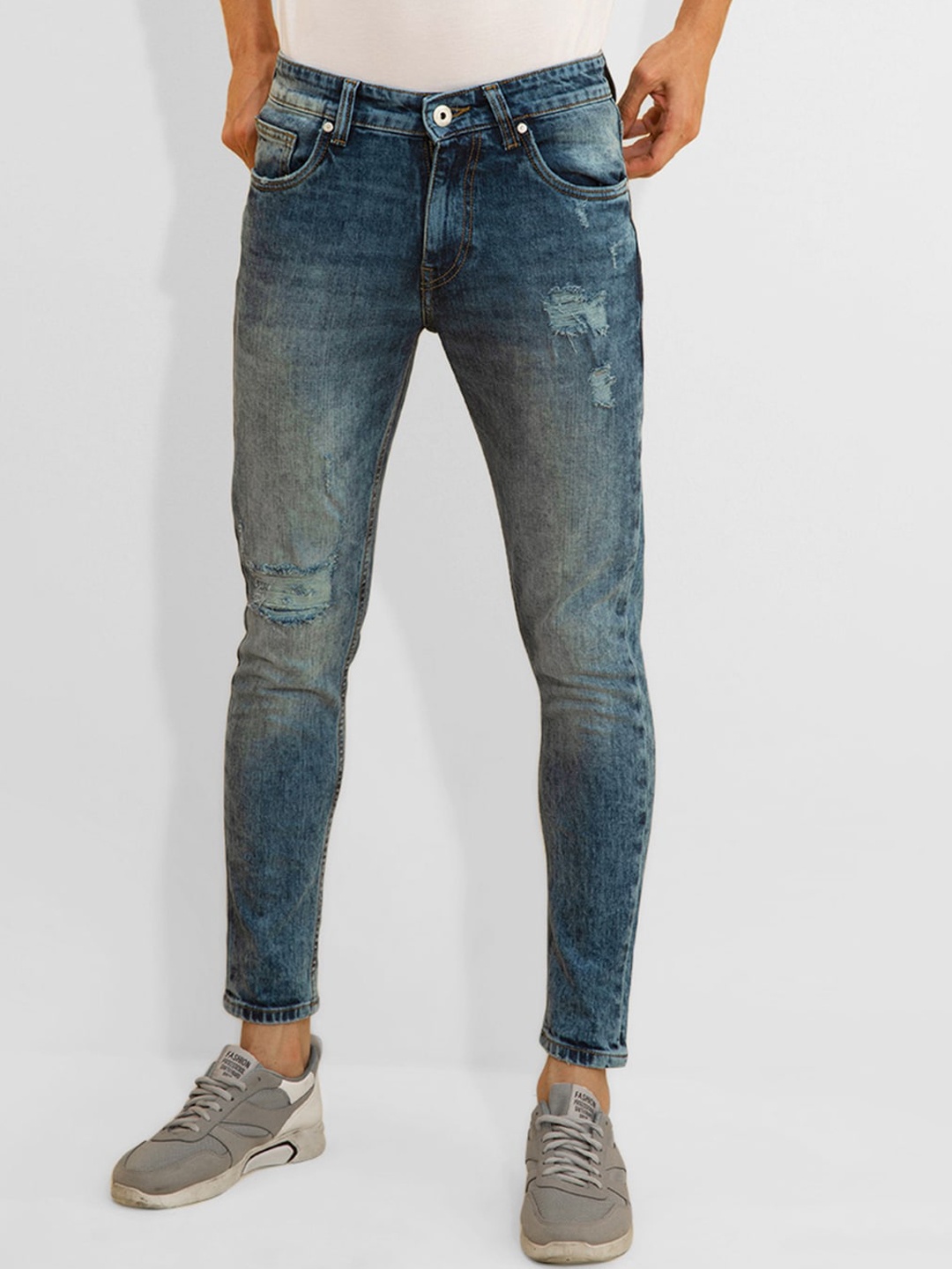 

Snitch Men Blue Skinny Fit Mildly Distressed Heavy Fade Stretchable Jeans