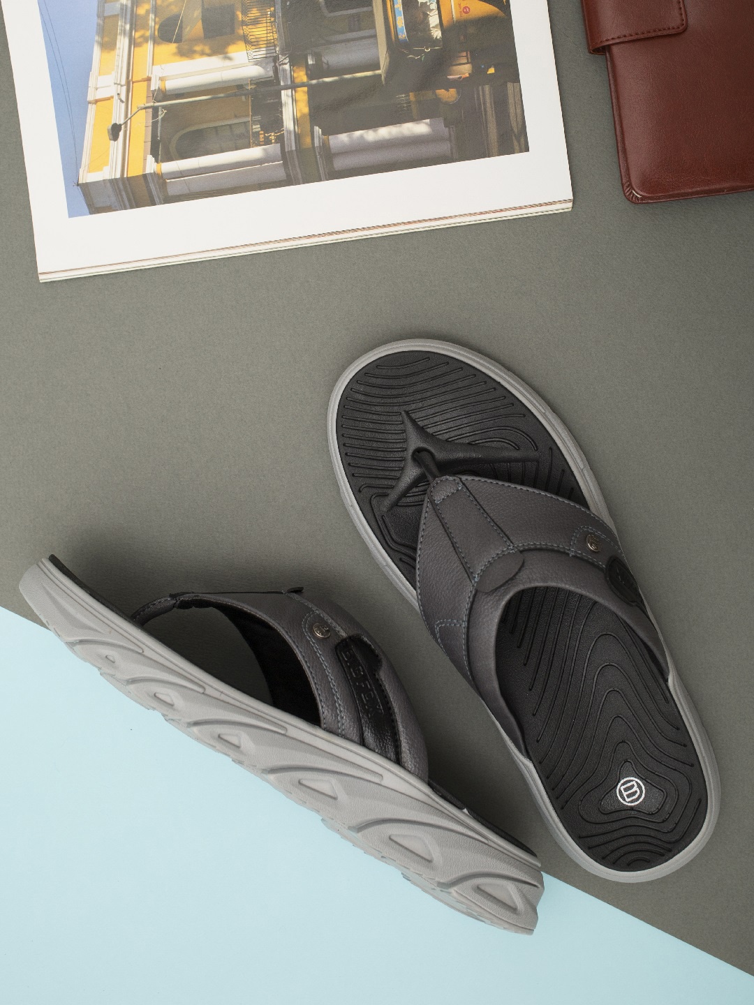 

Big Fox Men Grey Slippers
