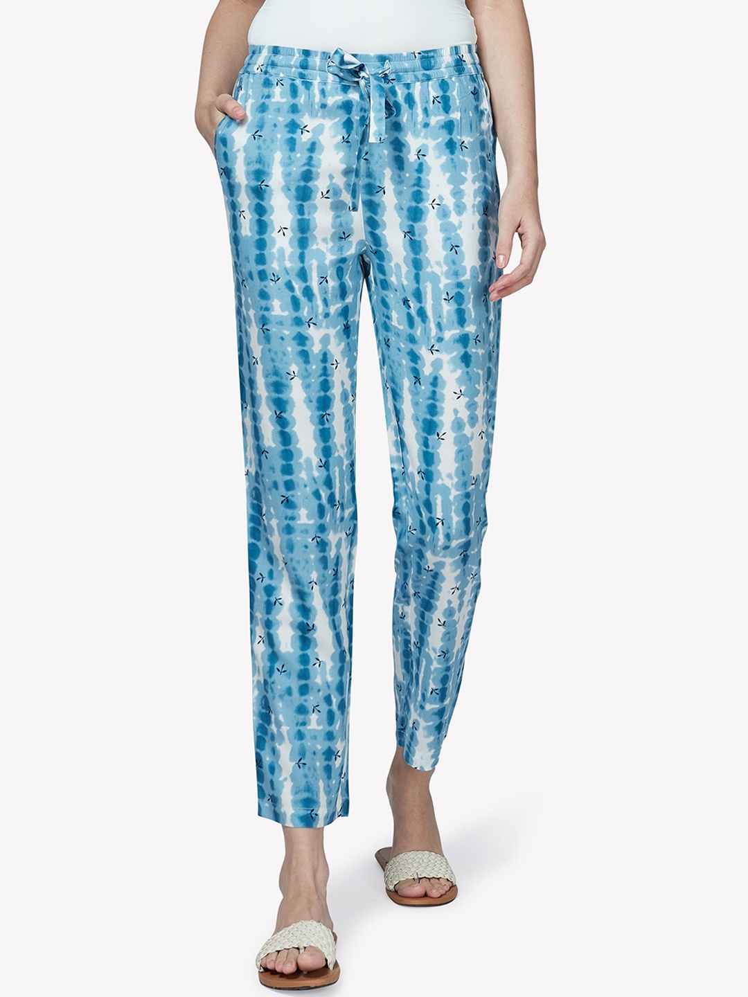 

VASTRADO Women Blue Printed Cotton Lounge Pants