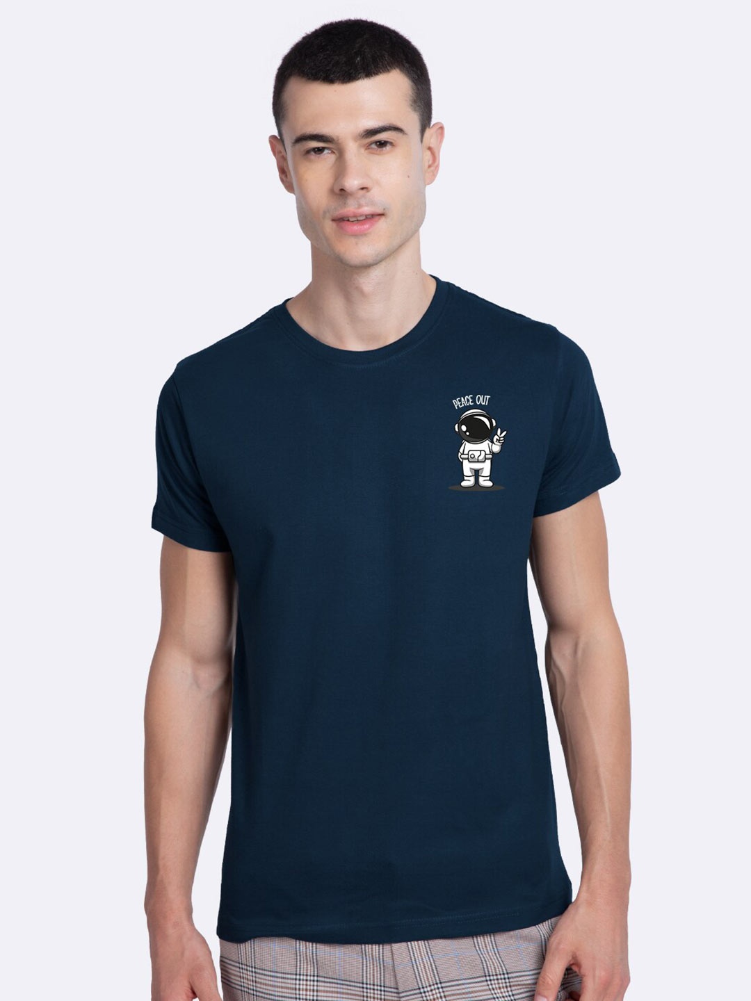 

Bewakoof Men Blue Peace Out Astronaut Graphic Printed T-shirt