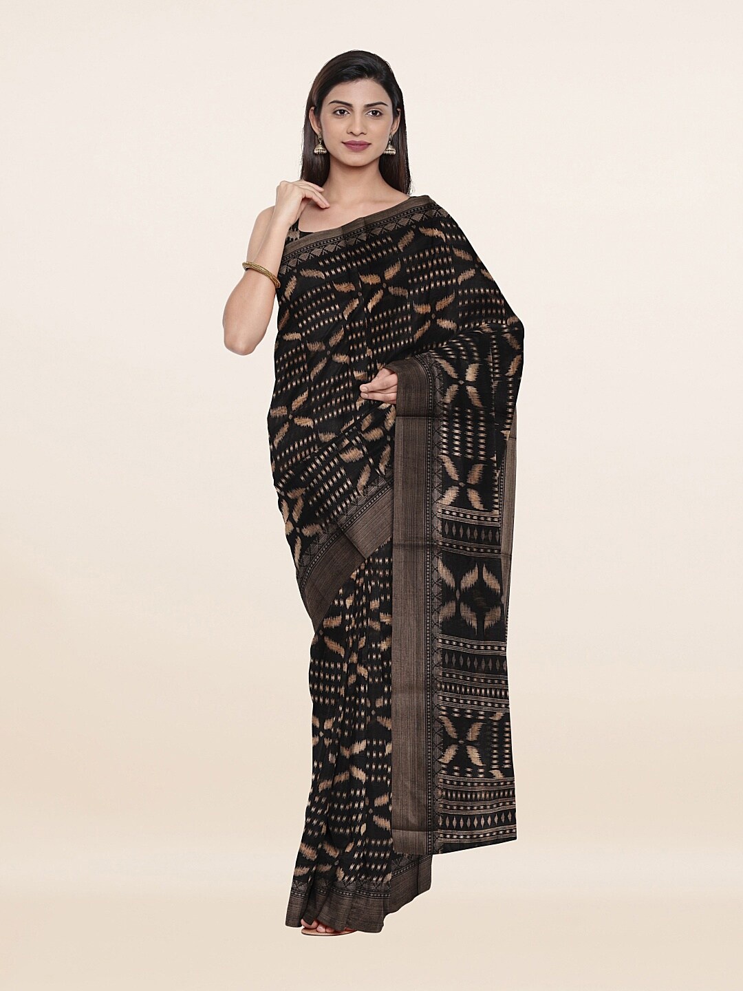 

Pothys Black & Beige Geometric Printed Saree