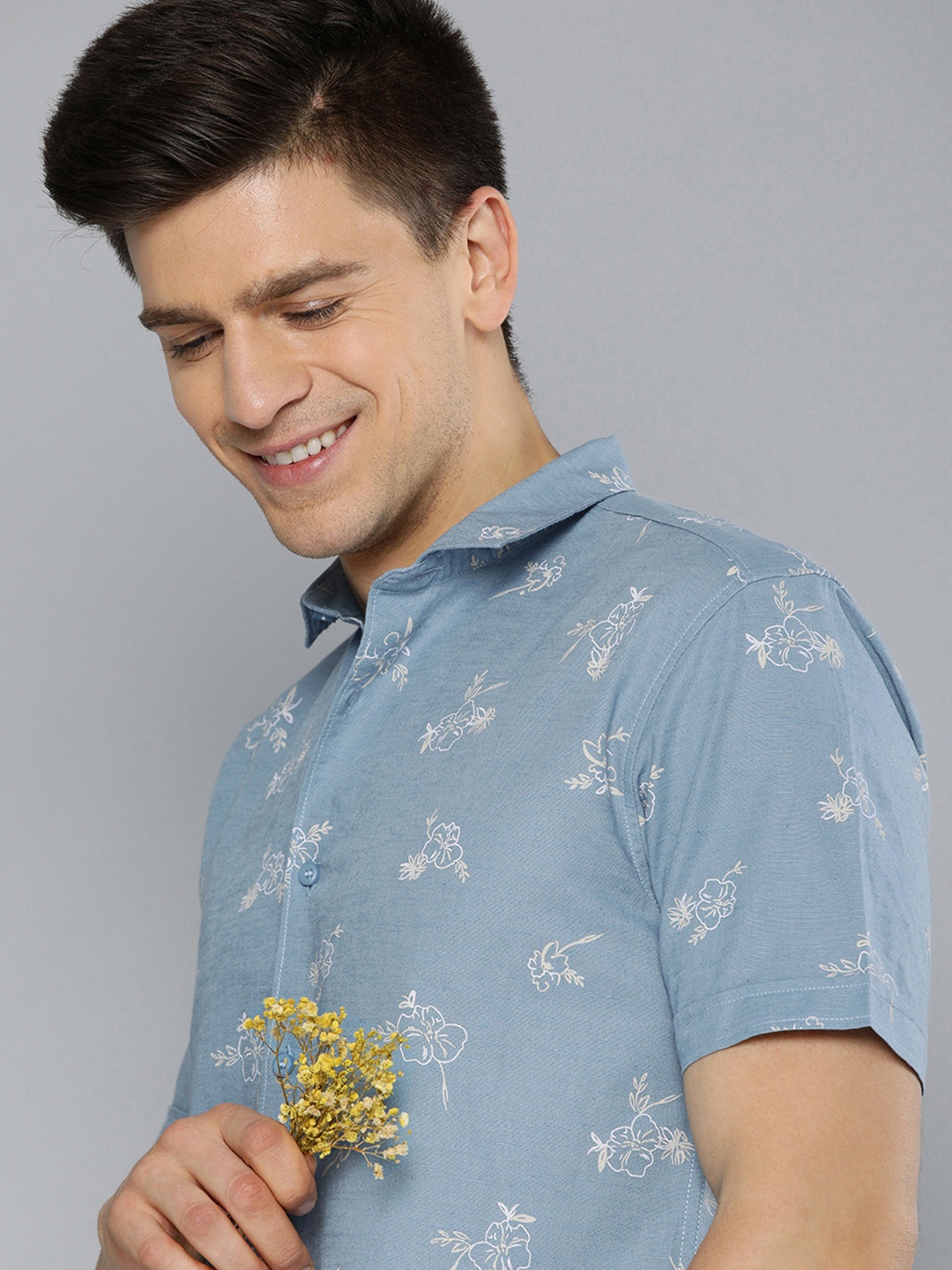 

Mast & Harbour Men Blue Floral Printed Slim Fit Casual Cotton Linen Shirt