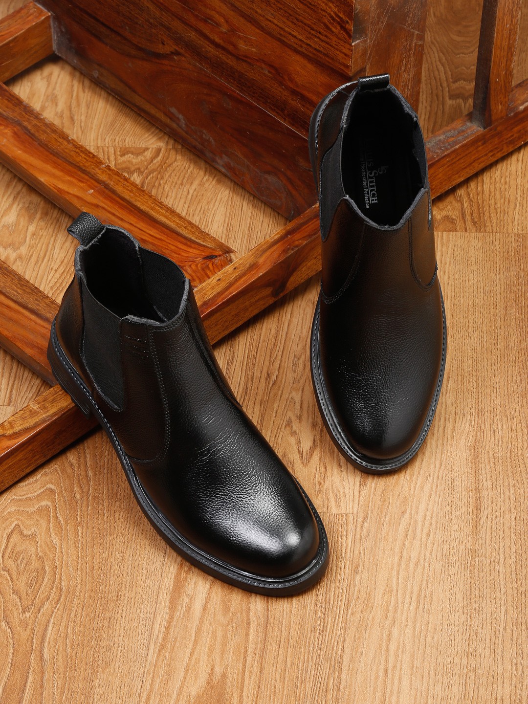 

LOUIS STITCH Men Black Leather Mid-Top Chelsea Boots