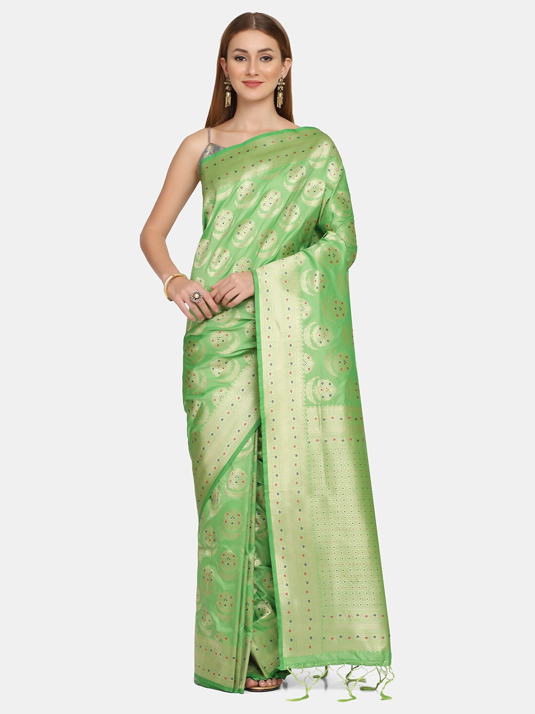 

BOMBAY SELECTIONS Green & Gold-Toned Floral Pure Silk Banarasi Saree