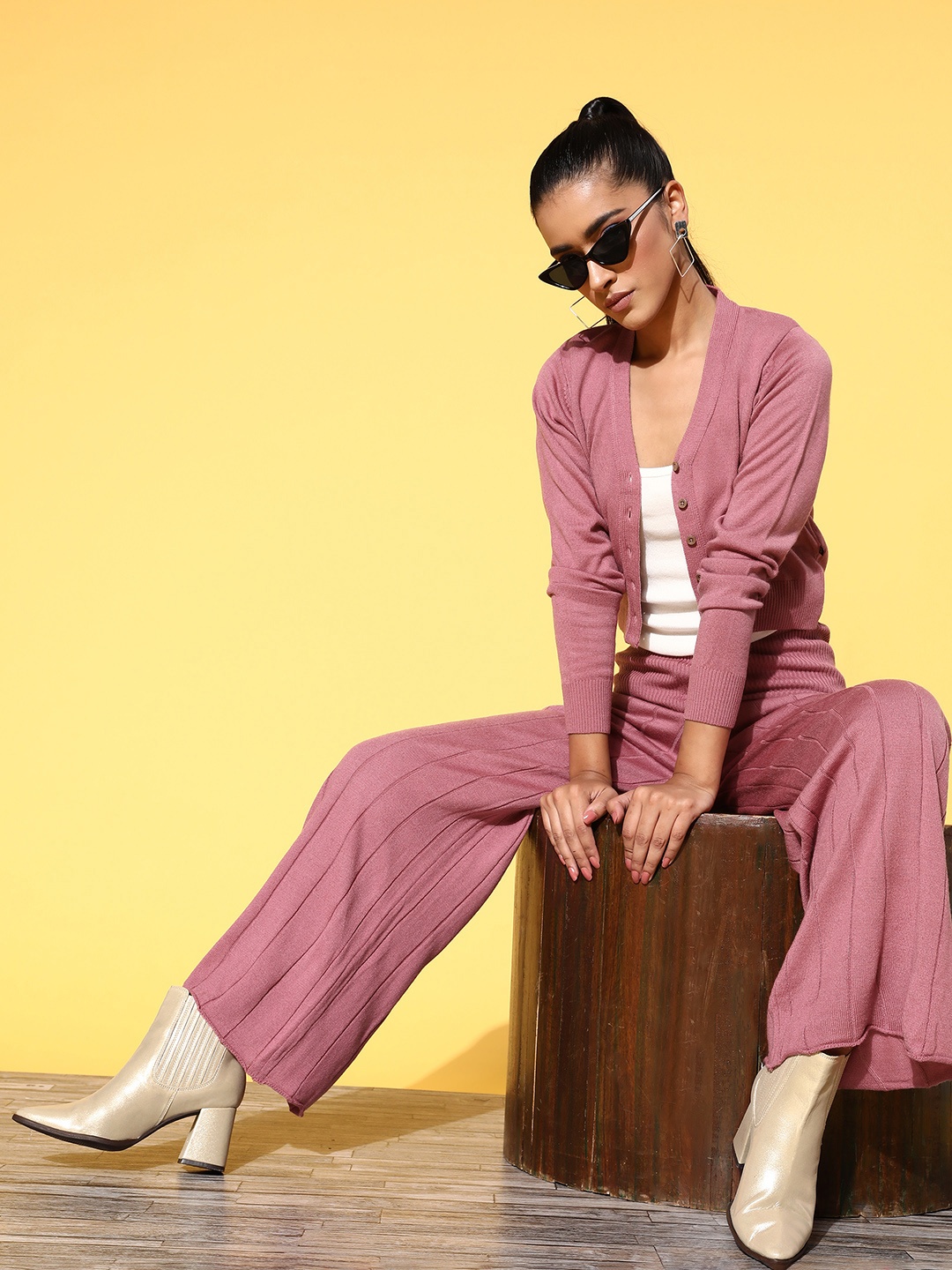 

The Roadster Lifestyle Co. Women Deco Rose Knits bits Acrylic Co-Ords