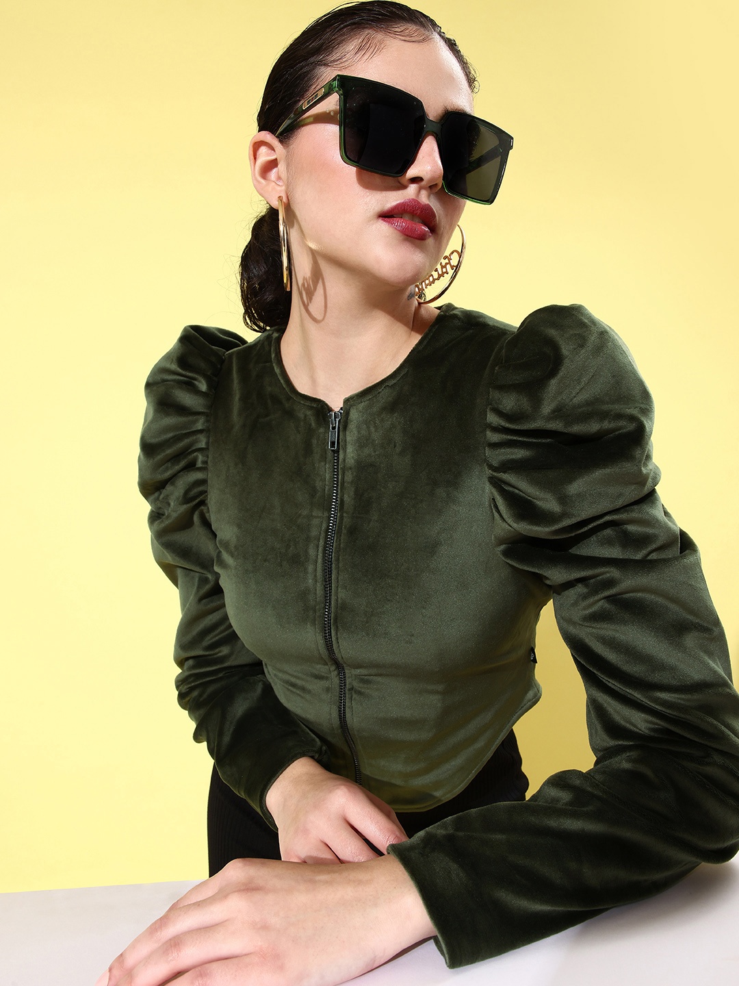 

Roadster Women Green Solid Cropped Tailored Jacket