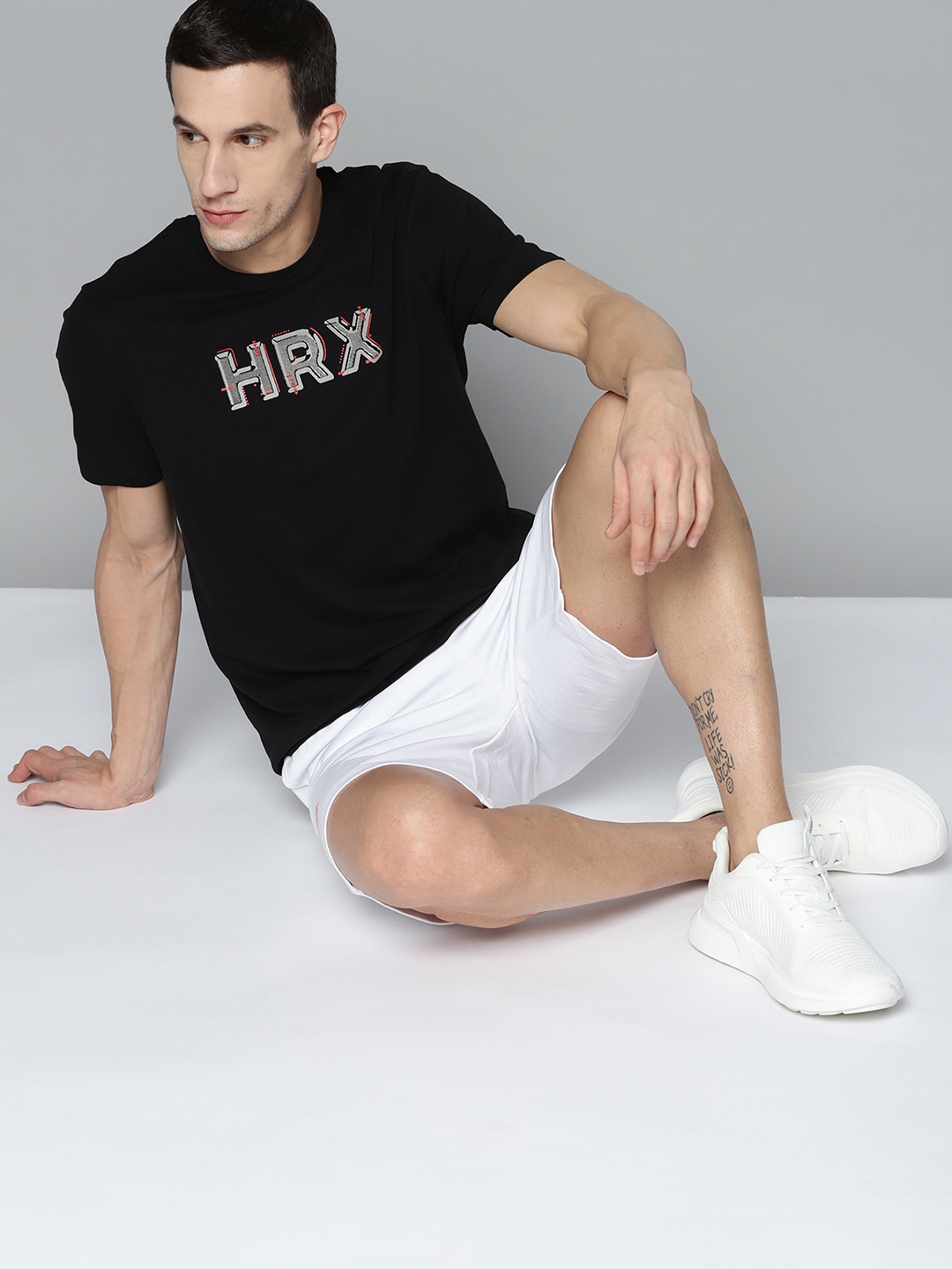 

HRX By Hrithik Roshan Lifestyle Men Jet Black Bio-Wash Brand Carrier Tshirts