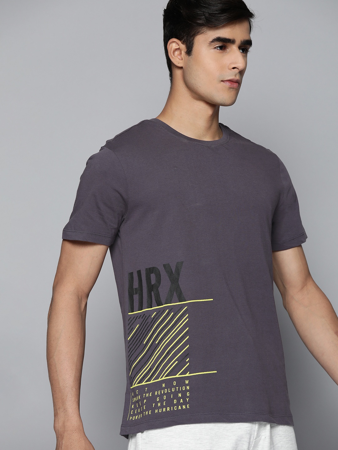 

HRX By Hrithik Roshan Lifestyle Men Grey Bio-Wash Brand Carrier Tshirt, Charcoal
