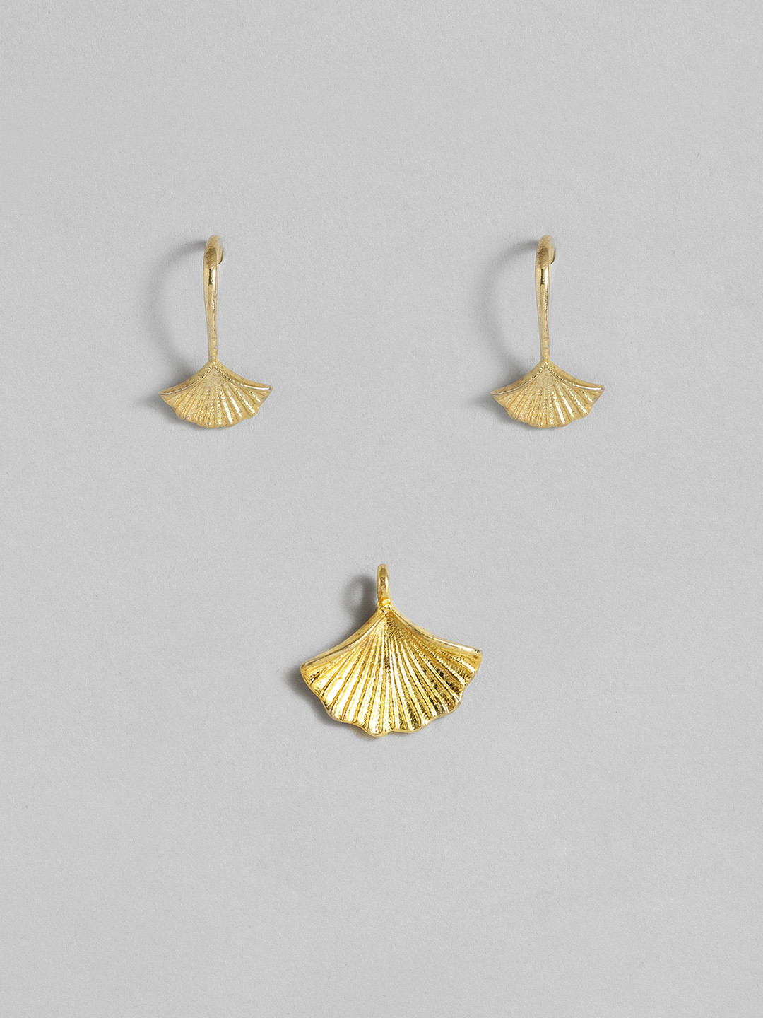 

Onaifa Gold-Plated Pendant & Earring Set