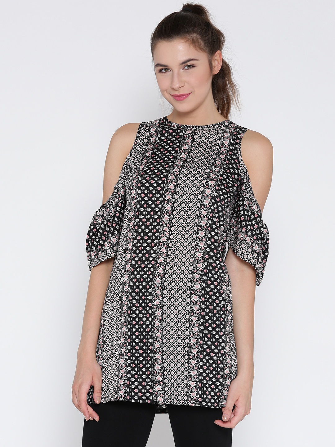 Veni Vidi Vici Black & Off-White Printed Cold Shoulder Tunic