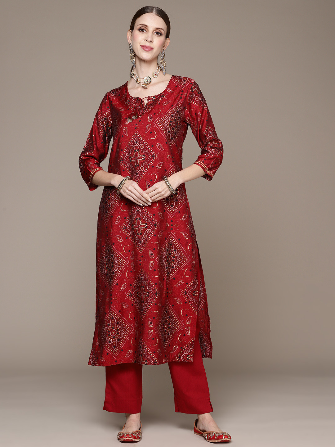 

Ishin Maroon Bandhani Printed Kurta with Trousers