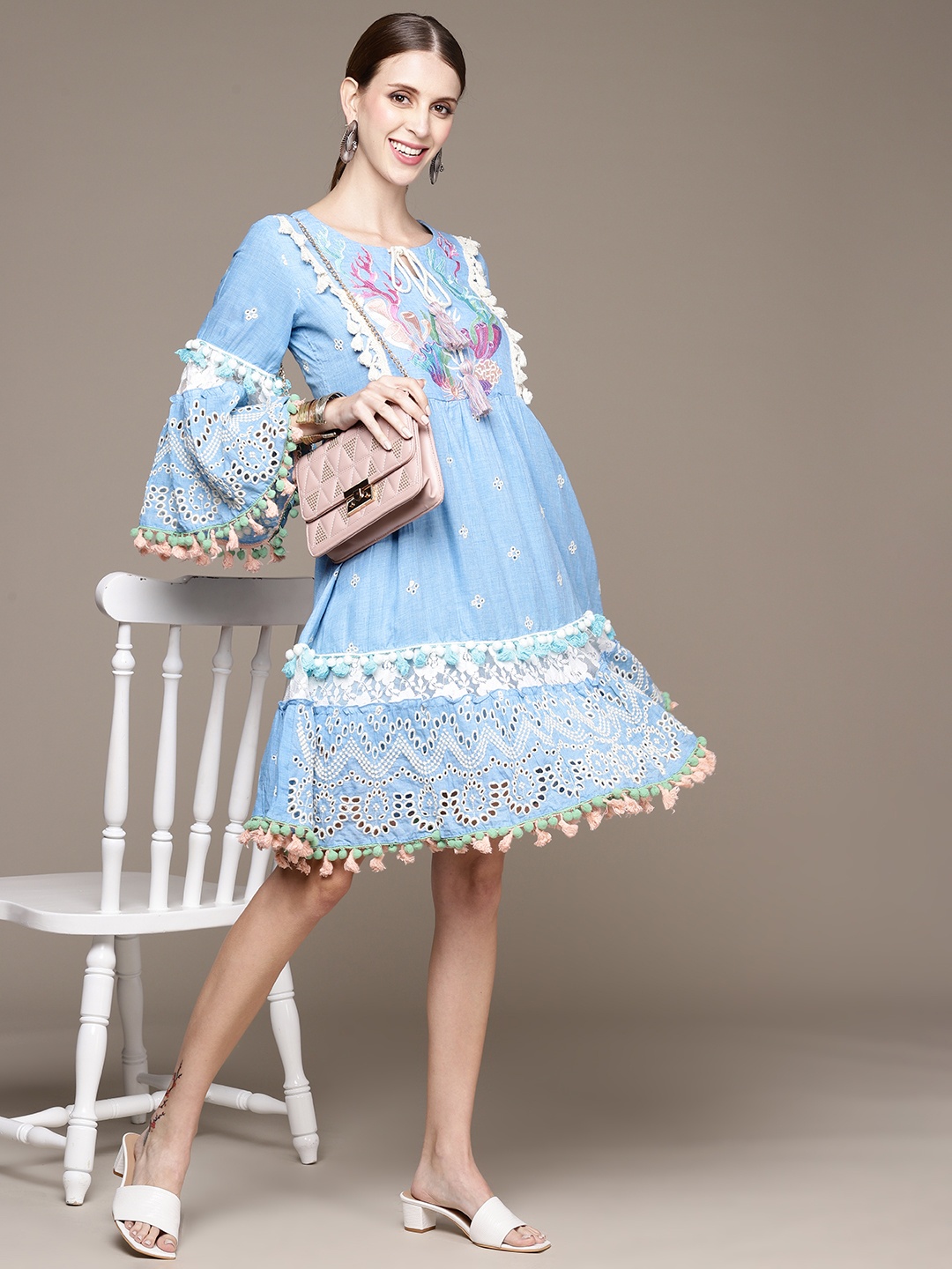 

Ishin Blue & White Floral Embroidered Cotton Tie-Up Neck A-Line Dress