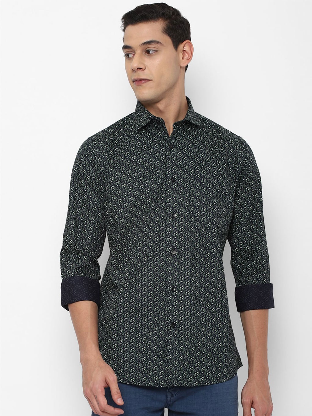 

Allen Solly Men Green Slim Fit Printed Casual Shirt