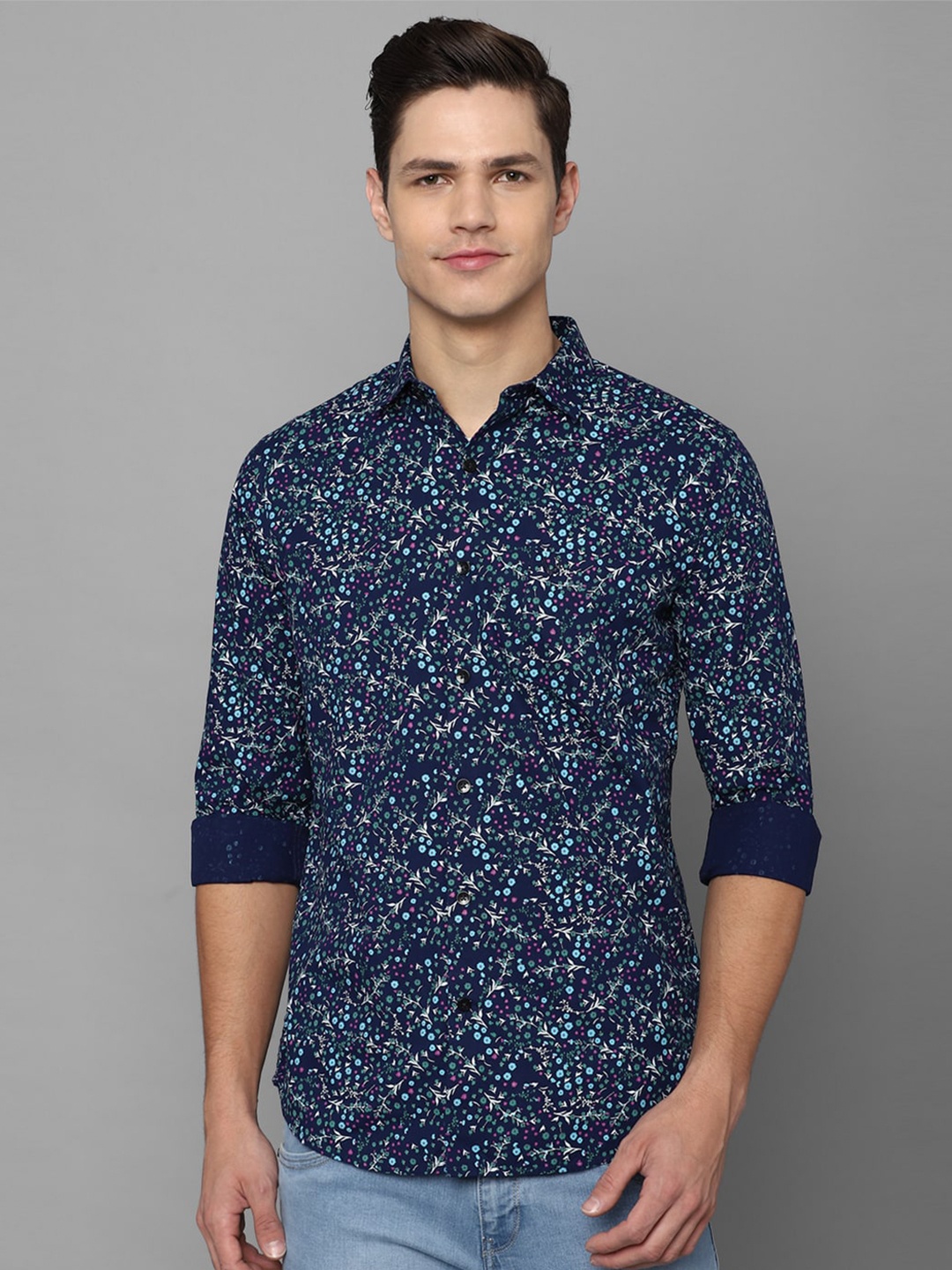 

Allen Solly Men Navy Blue Slim Fit Micro Ditsy Print Casual Shirt