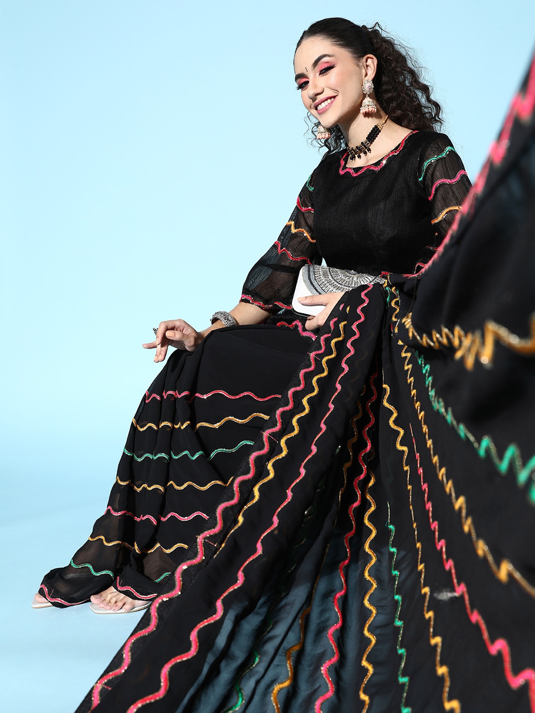 

HERE&NOW Striped Pure Georgette Saree, Black