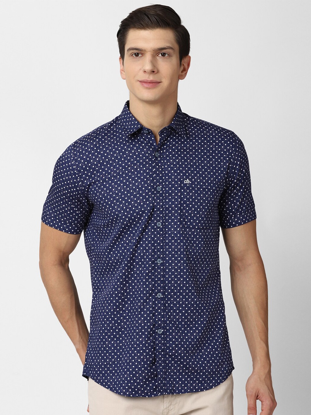 

Peter England Casuals Men Navy Blue & White Slim Fit Printed Casual Shirt