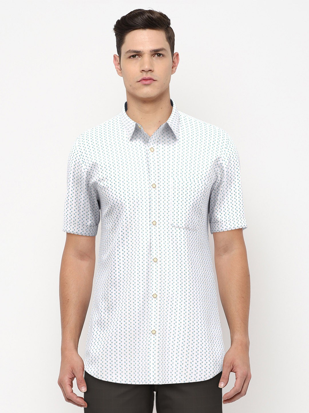 

Peter England Casuals Men White Slim Fit Printed Casual Shirt