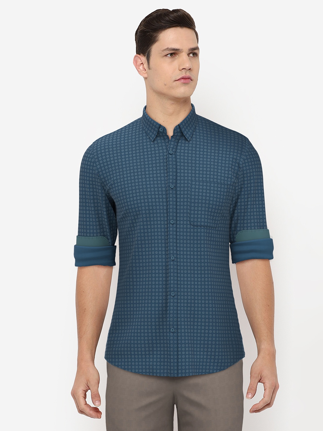 

Peter England Casuals Men Green Slim Fit Printed Casual Shirt