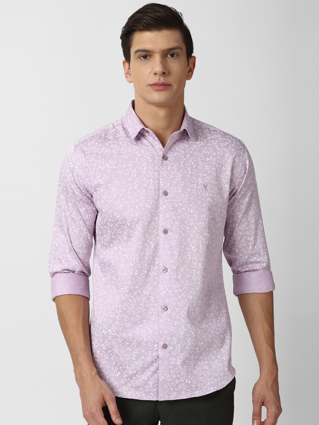 

V Dot Men Purple & White Slim Fit Floral Printed Casual Shirt
