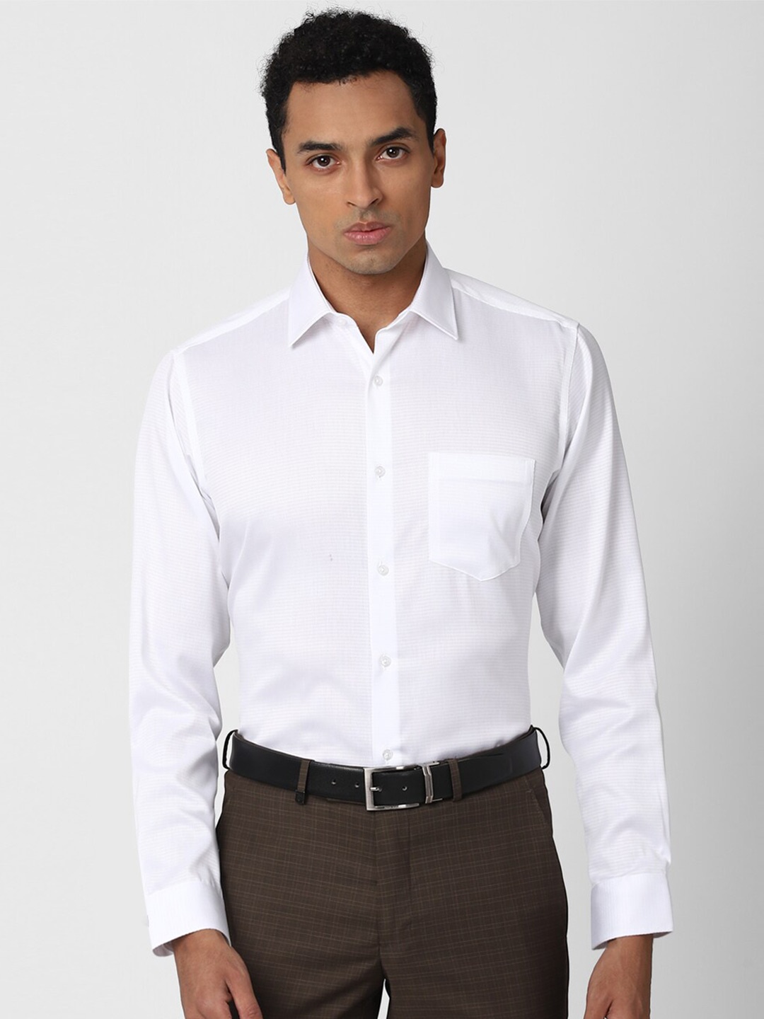 

Van Heusen Men White Solid Pure Cotton Formal Shirt